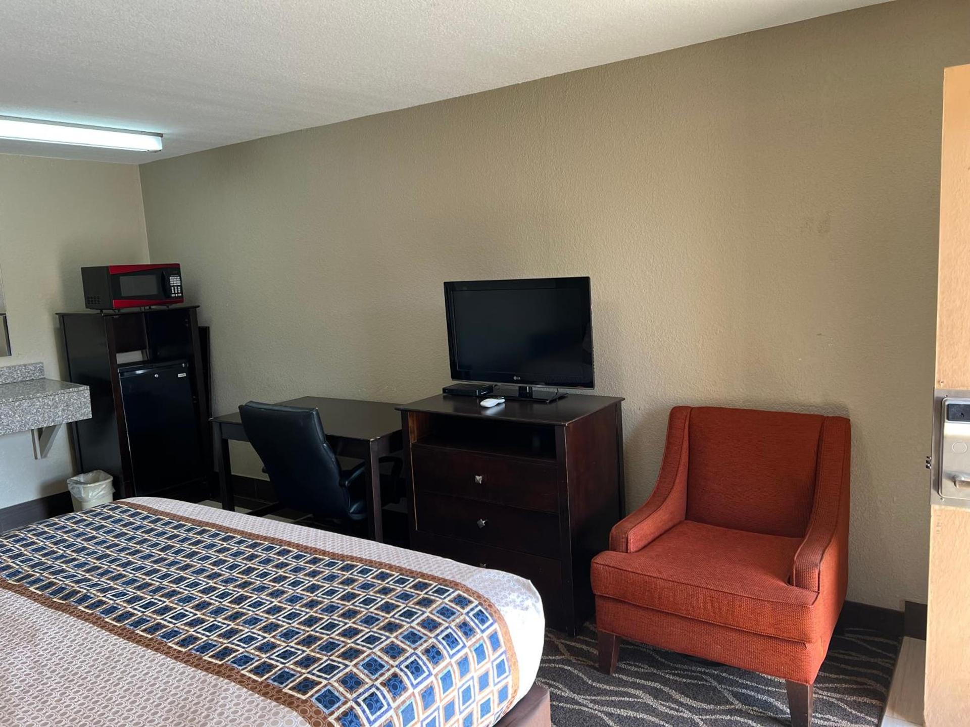 Westbridge Inn and Suites photo 30