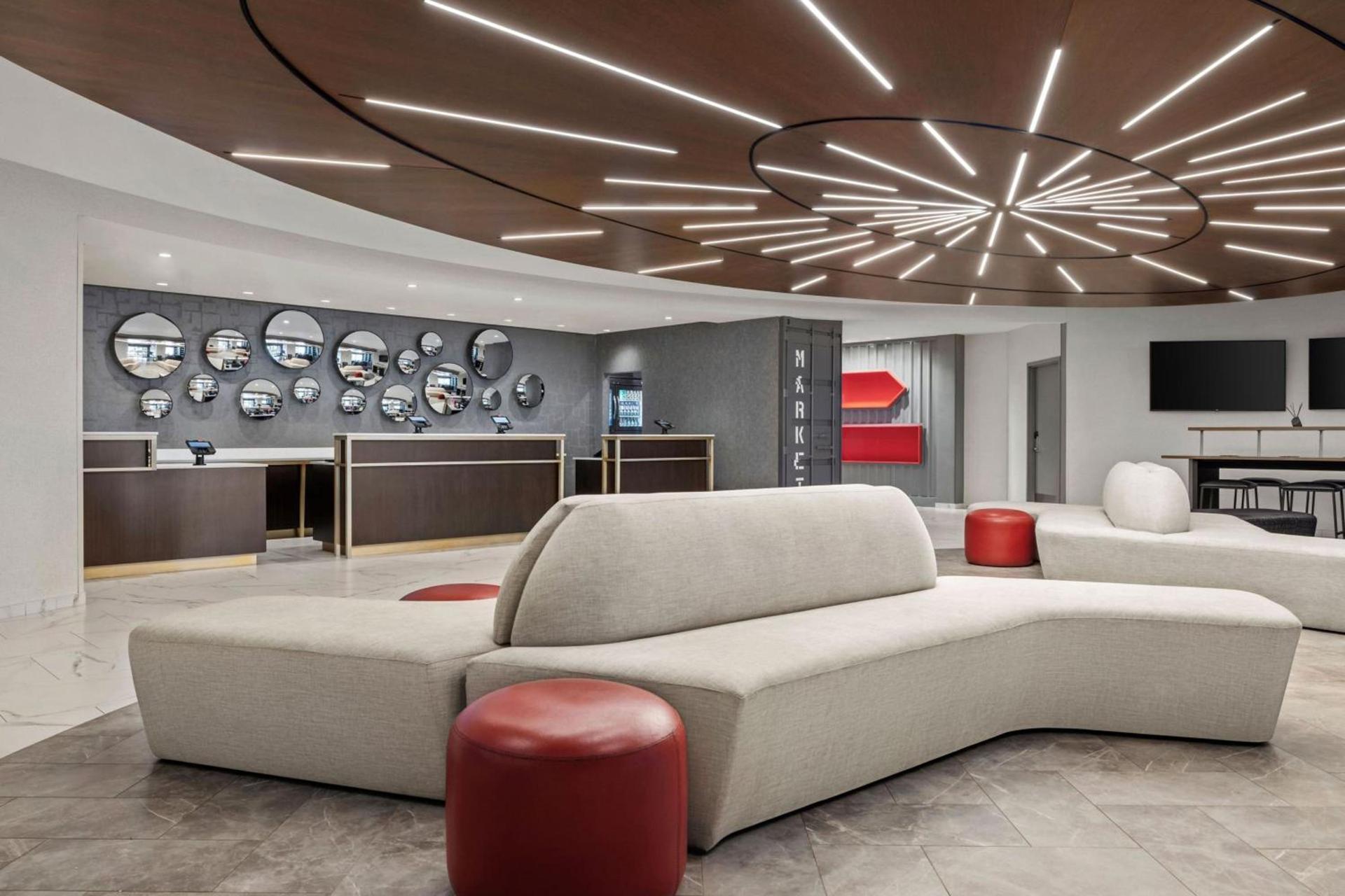 Renaissance Newark Airport Hotel photo 2