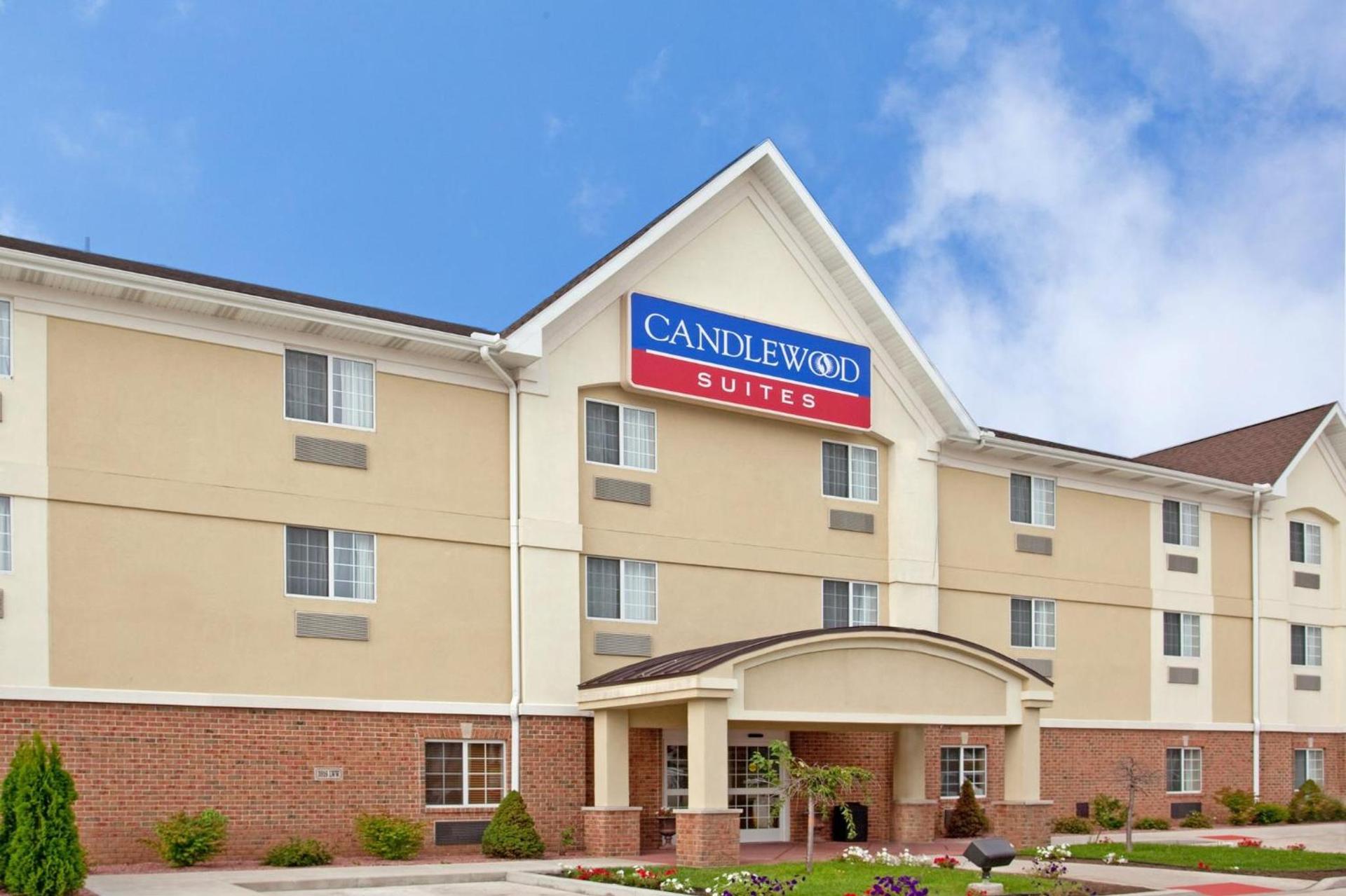 Candlewood Suites South Bend Airport by IHG photo 38