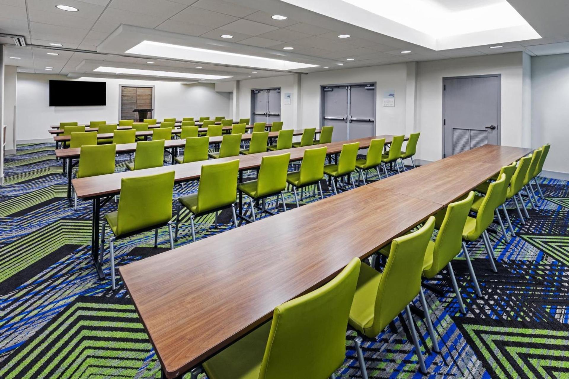 Holiday Inn Express & Suites Sulphur - Lake Charles by IHG photo 68