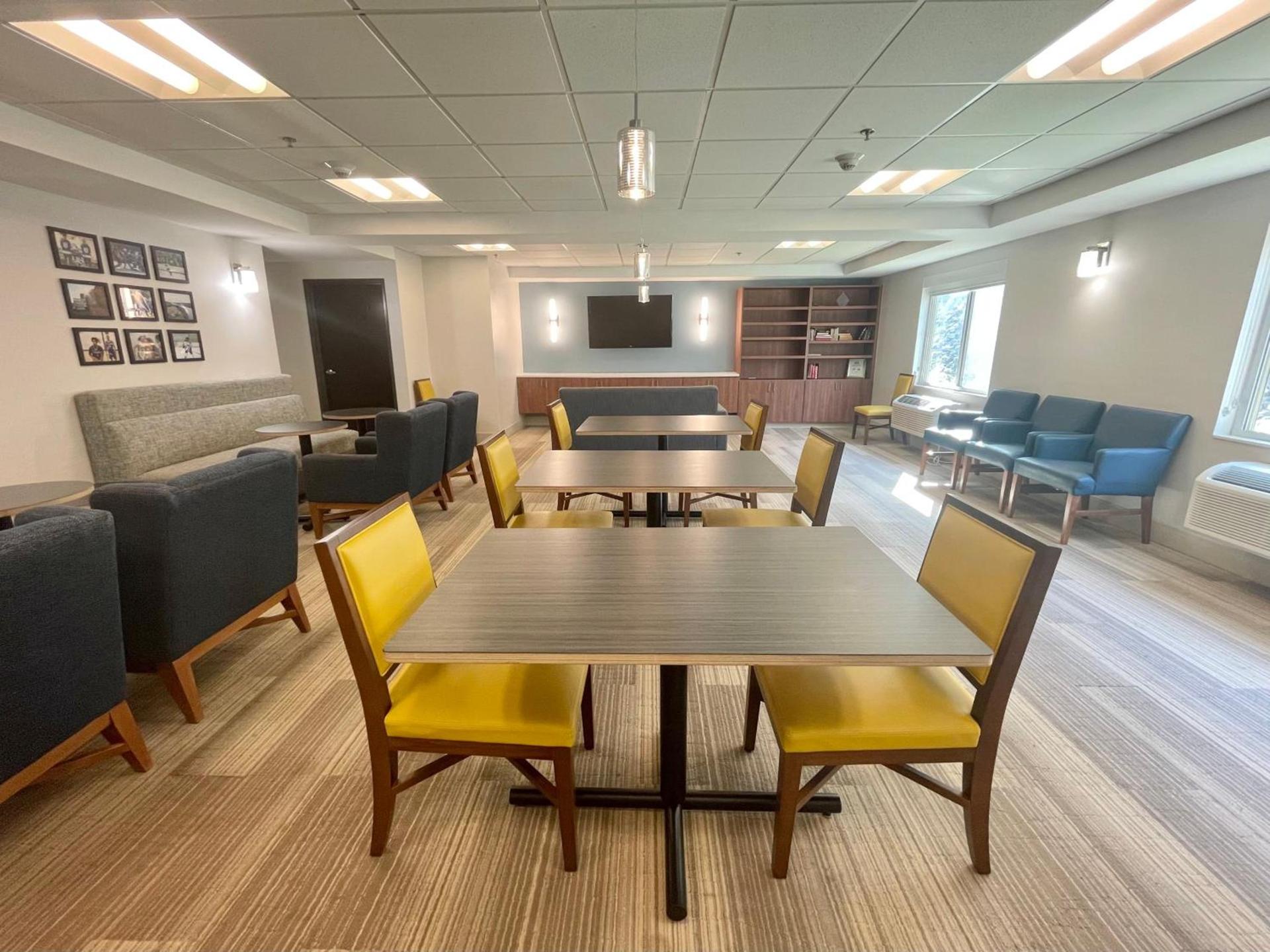 Holiday Inn Express Houghton-Keweenaw by IHG photo 54