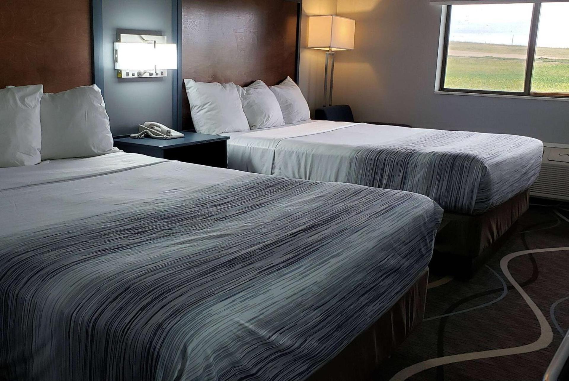 AmericInn by Wyndham Mauston photo 5