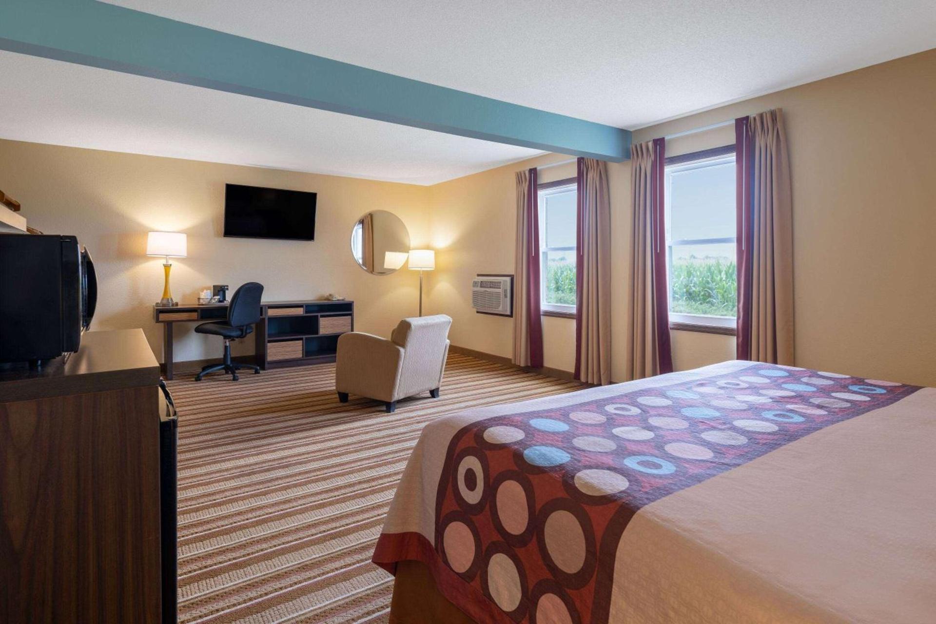 Super 8 by Wyndham Mattoon photo 27