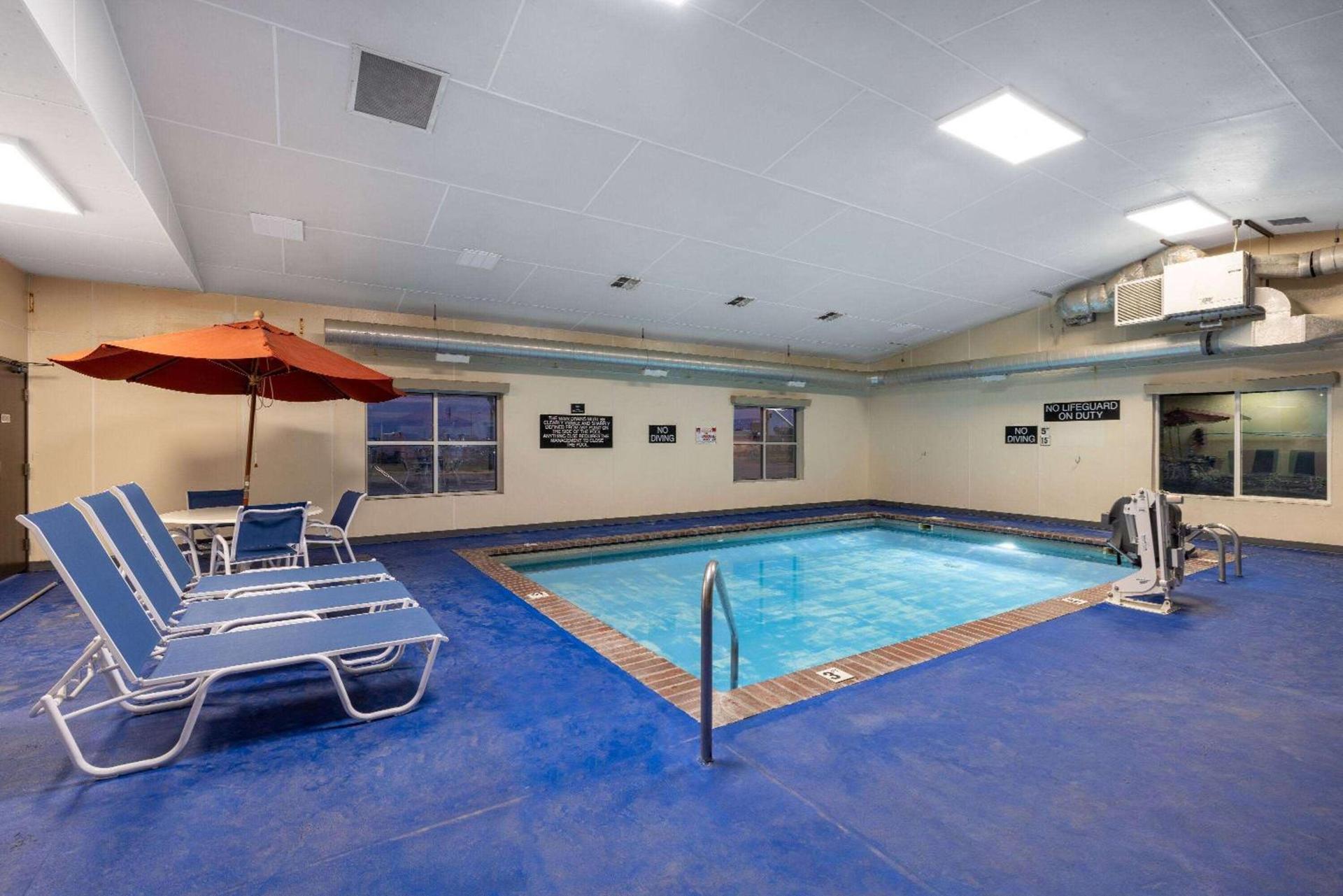 Super 8 by Wyndham Belgrade/Bozeman Airport photo 9