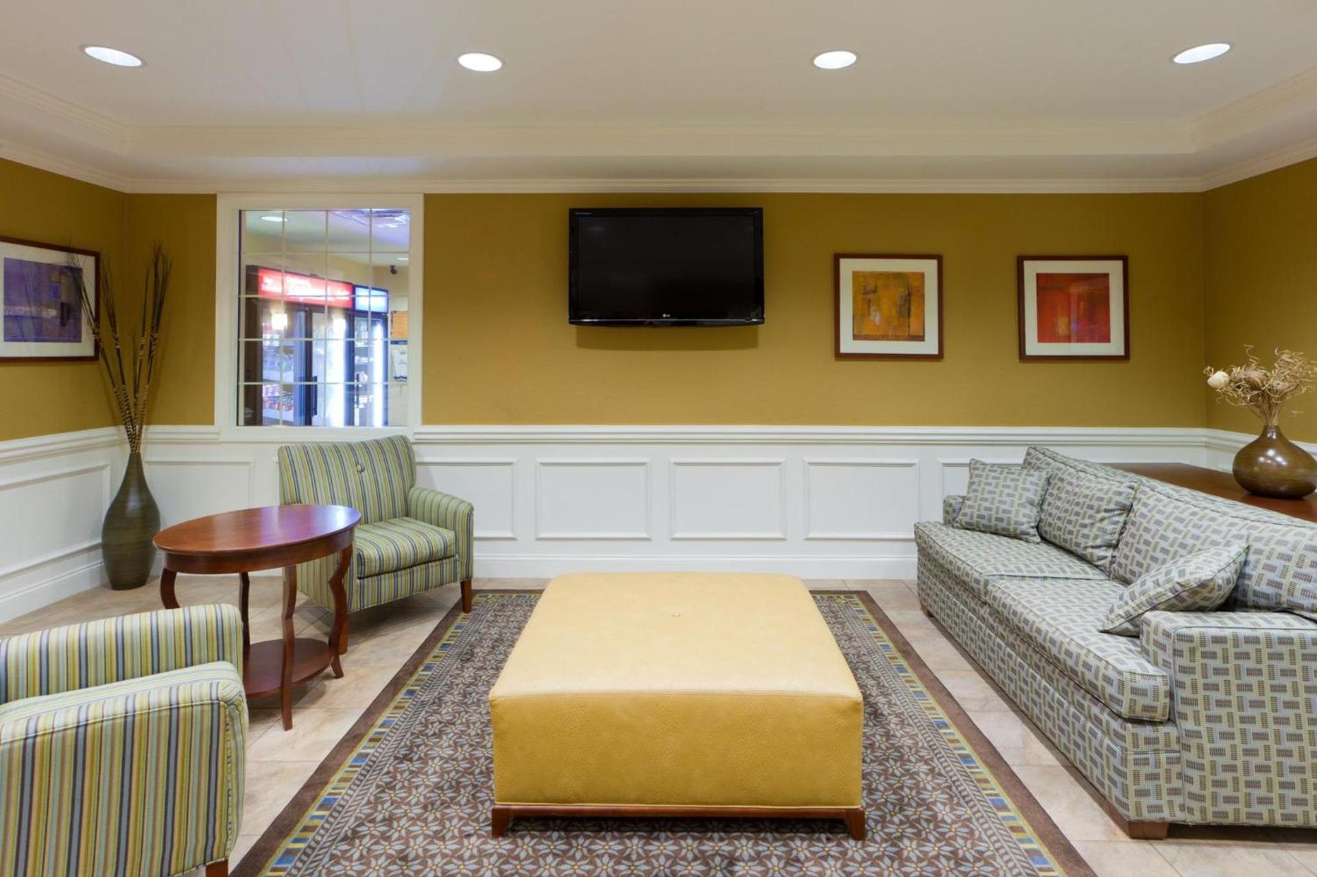Candlewood Suites Manassas by IHG photo 2