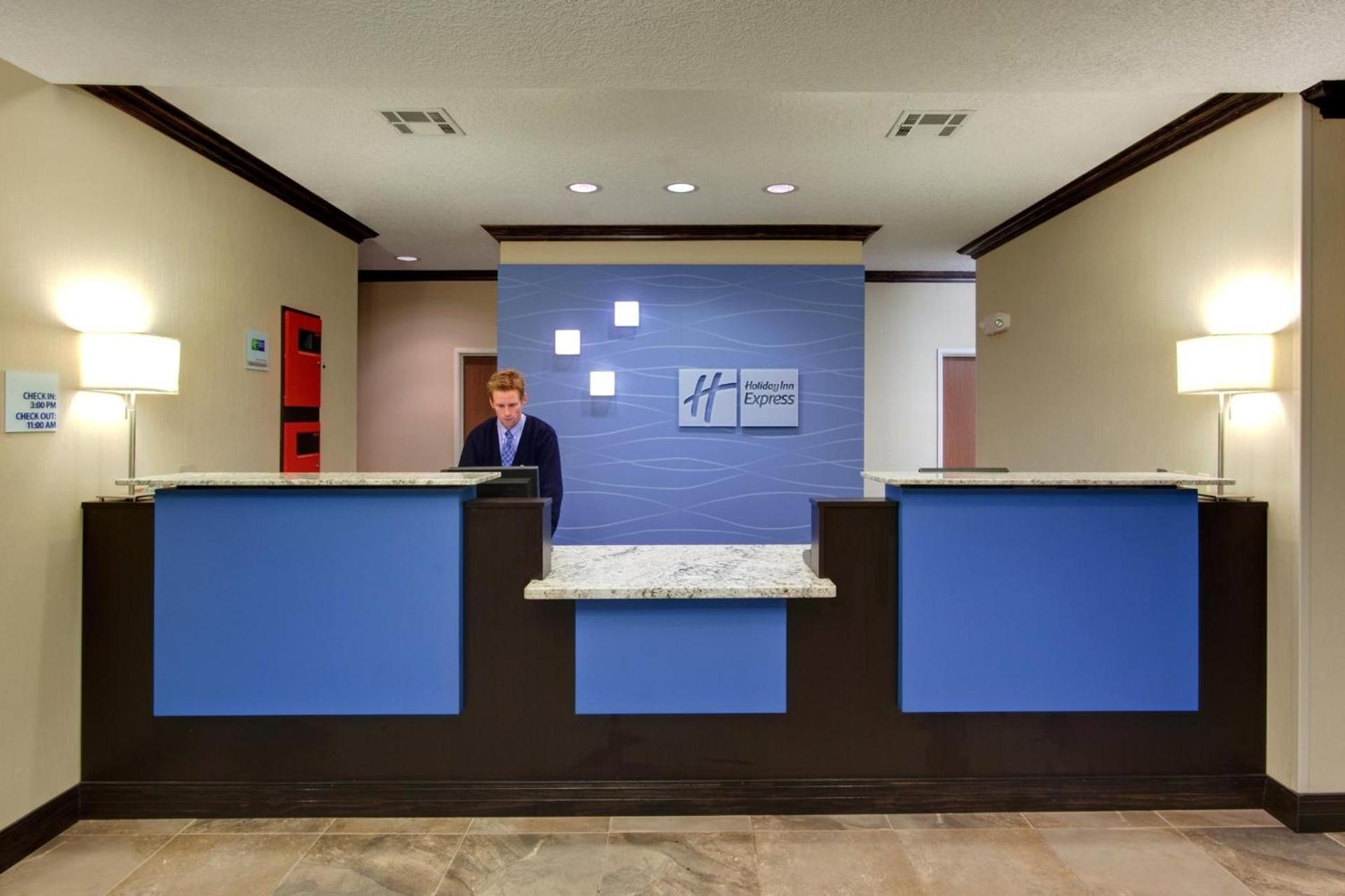 Holiday Inn Express Hotel & Suites Albuquerque Airport by IHG photo 3