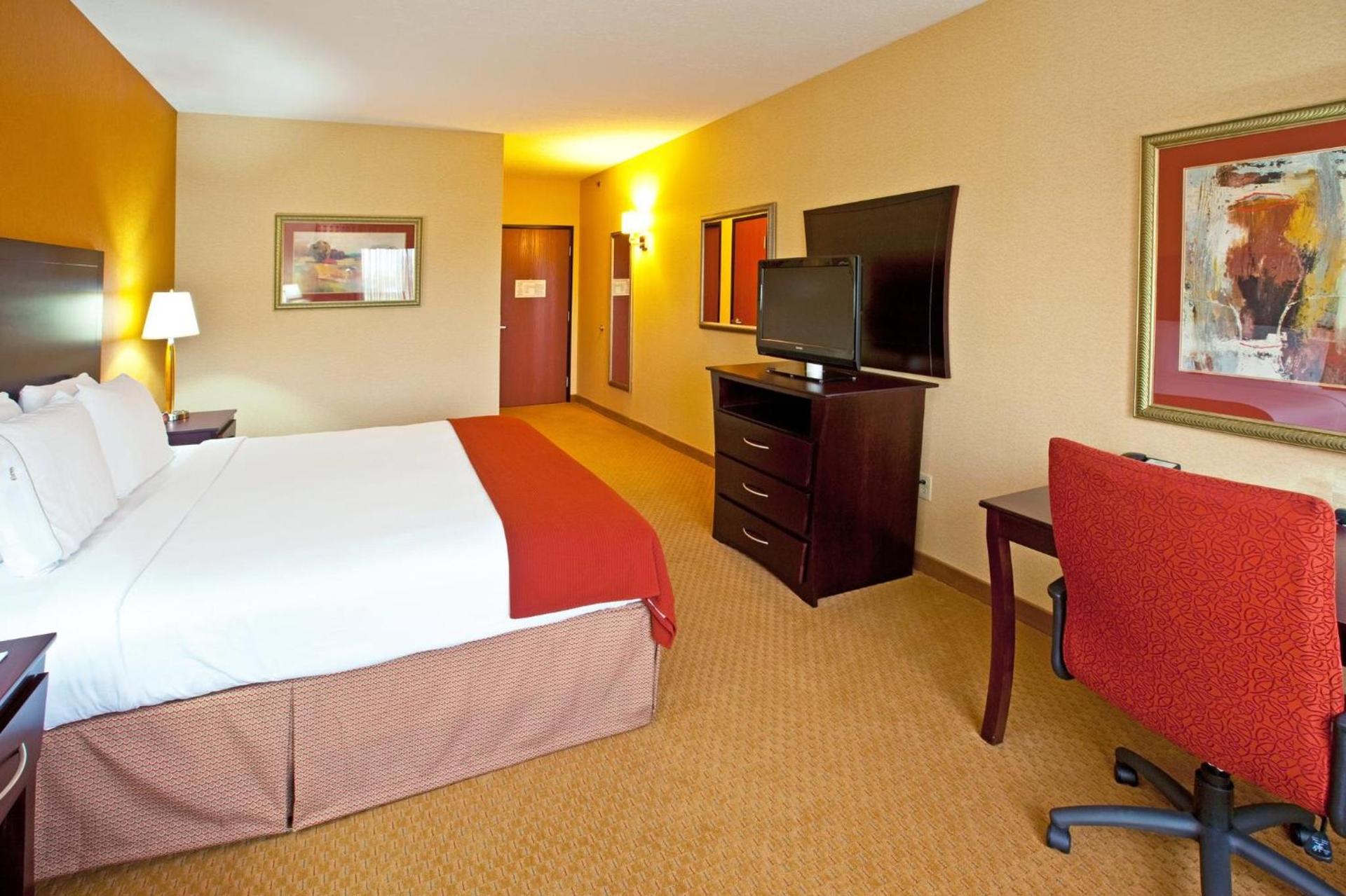 Holiday Inn Express Hotel & Suites Franklin by IHG photo 49