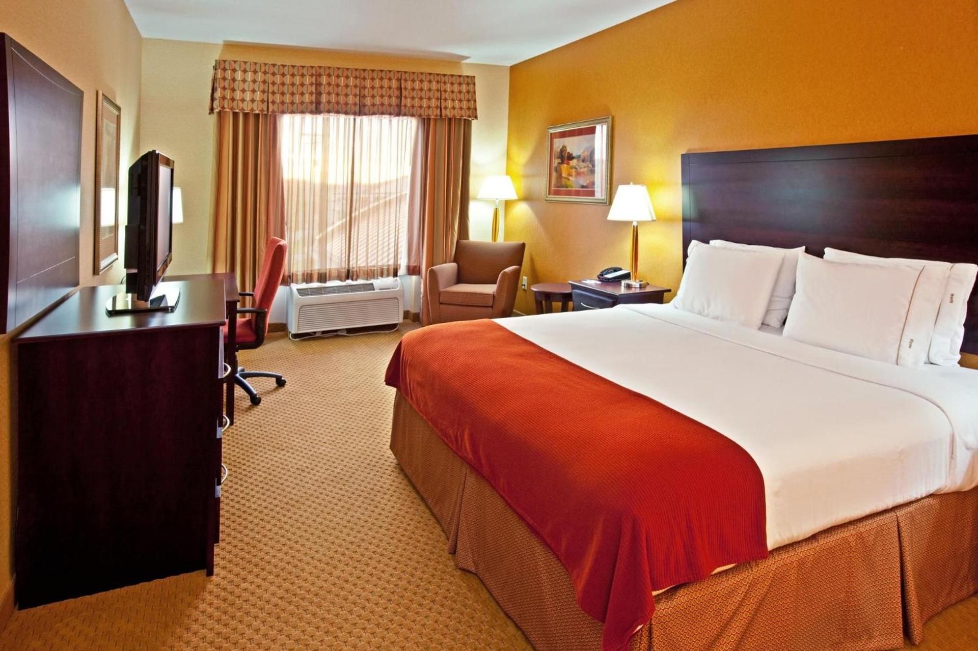 Holiday Inn Express Hotel & Suites Franklin by IHG photo 45