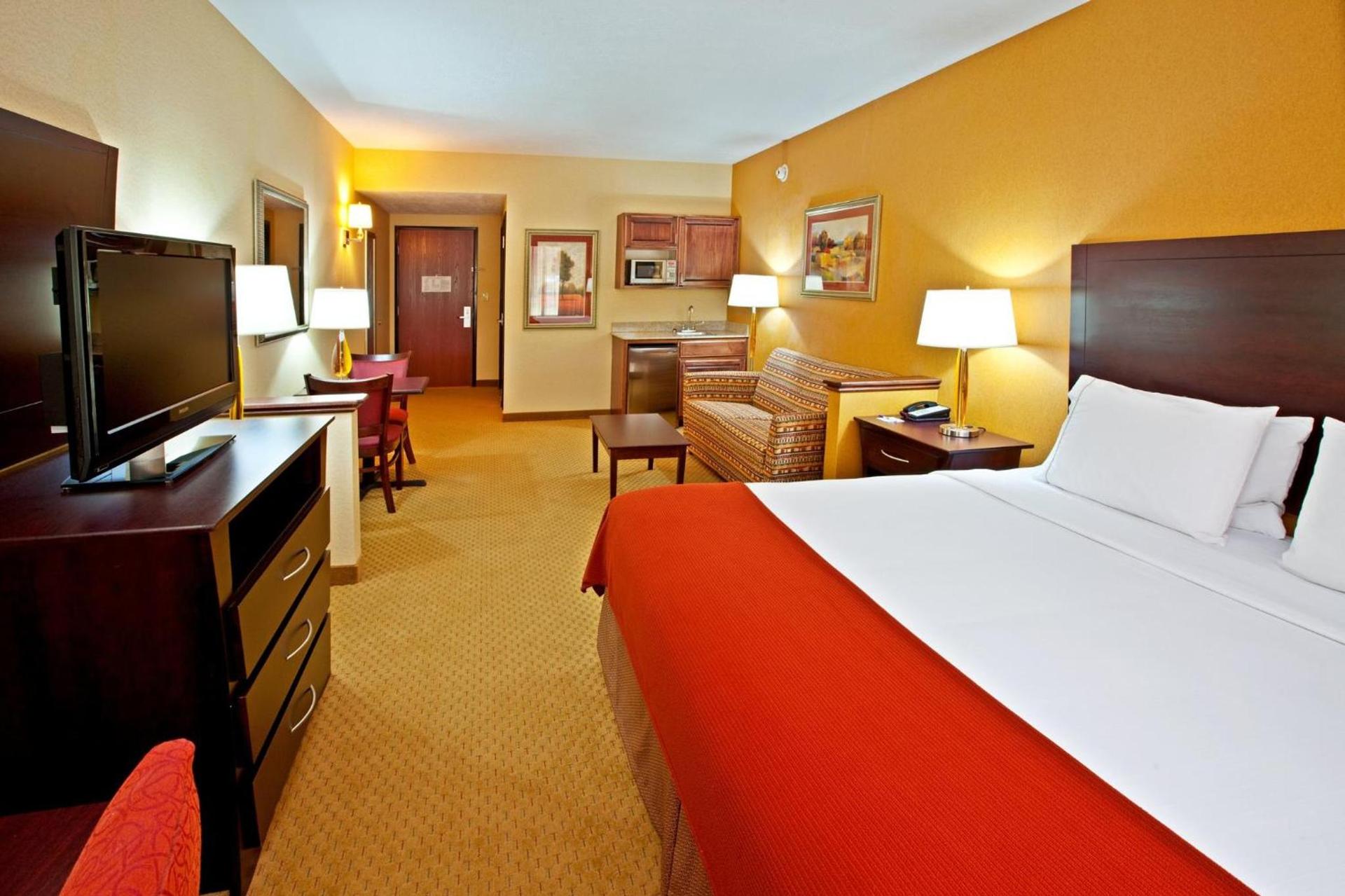 Holiday Inn Express Hotel & Suites Franklin by IHG photo 46