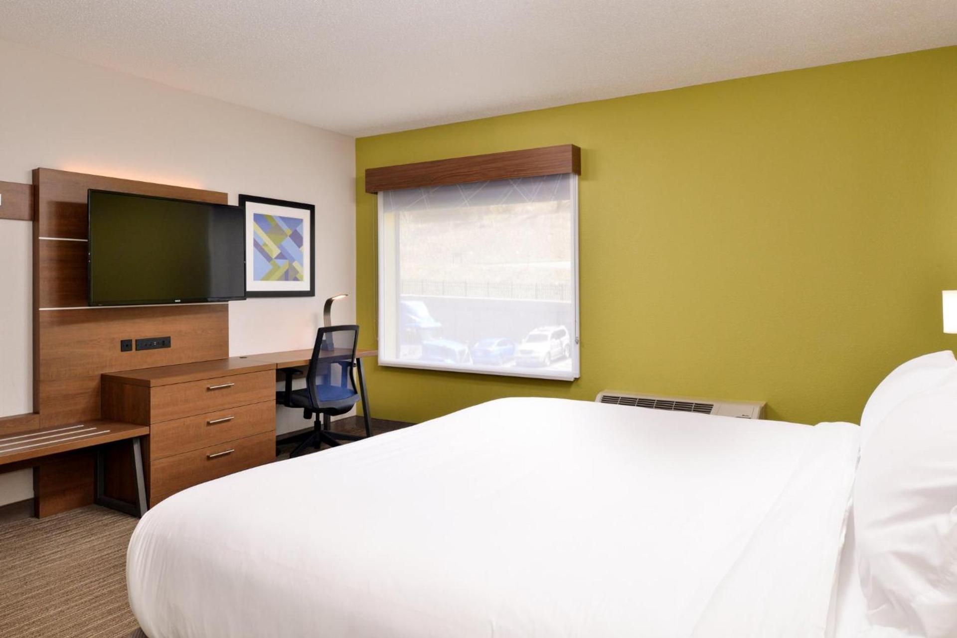 Holiday Inn Express Blowing Rock South, an IHG Hotel photo 68