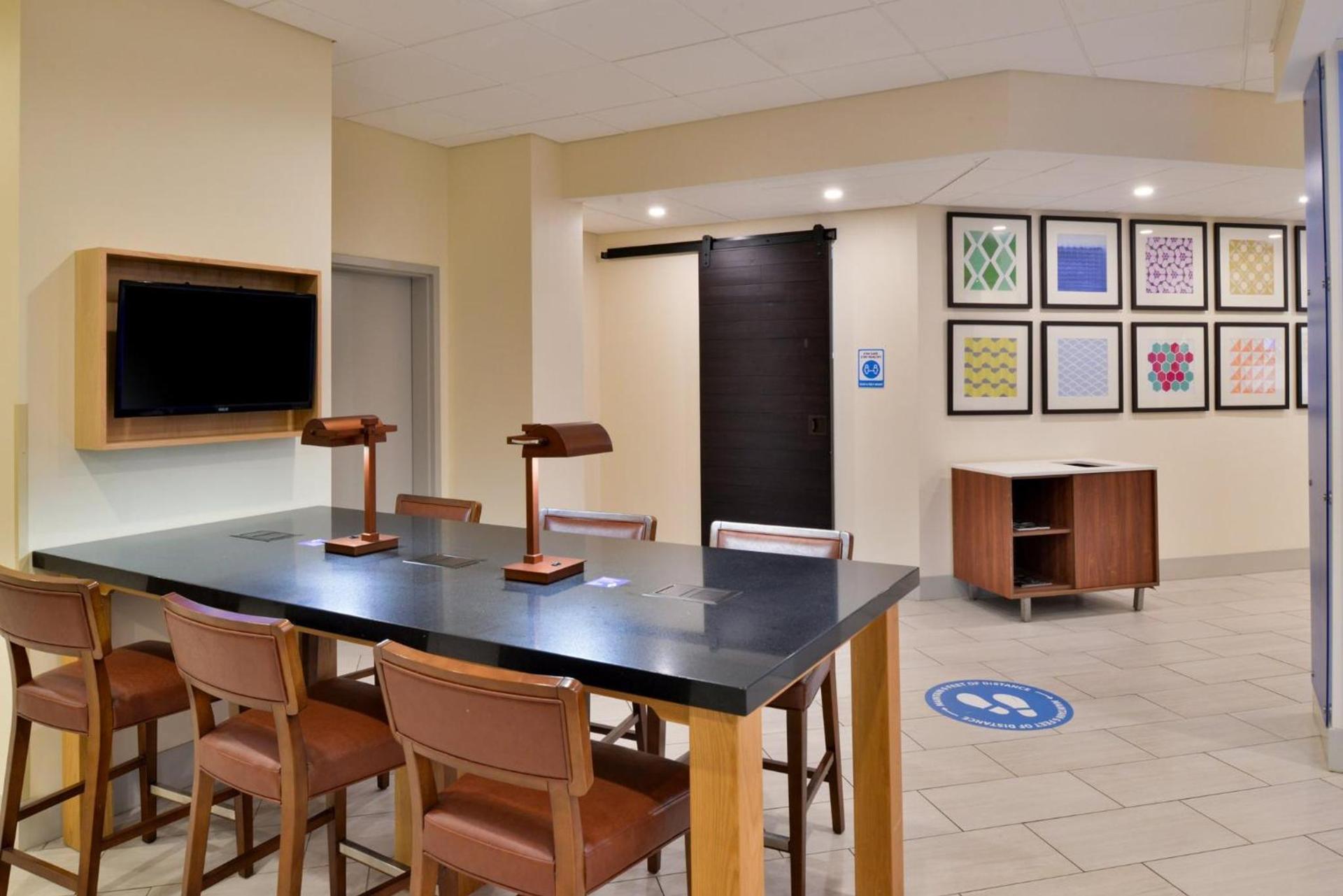 Holiday Inn Express Blowing Rock South, an IHG Hotel photo 72