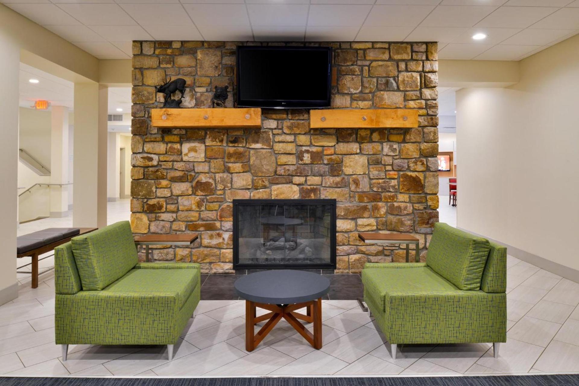 Holiday Inn Express Blowing Rock South, an IHG Hotel photo 67