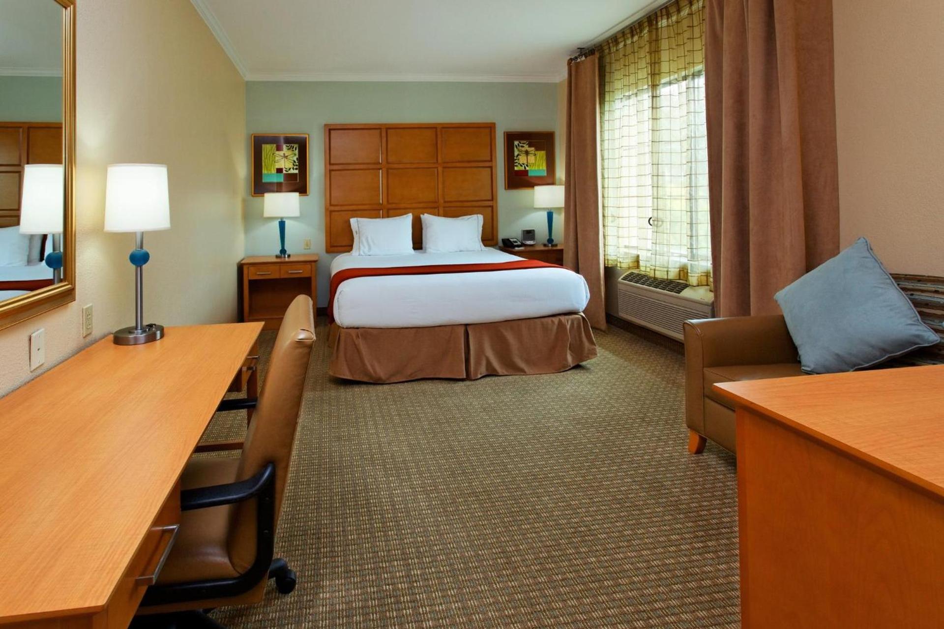 Holiday Inn Express & Suites Santa Clara - Silicon Valley by IHG photo 15