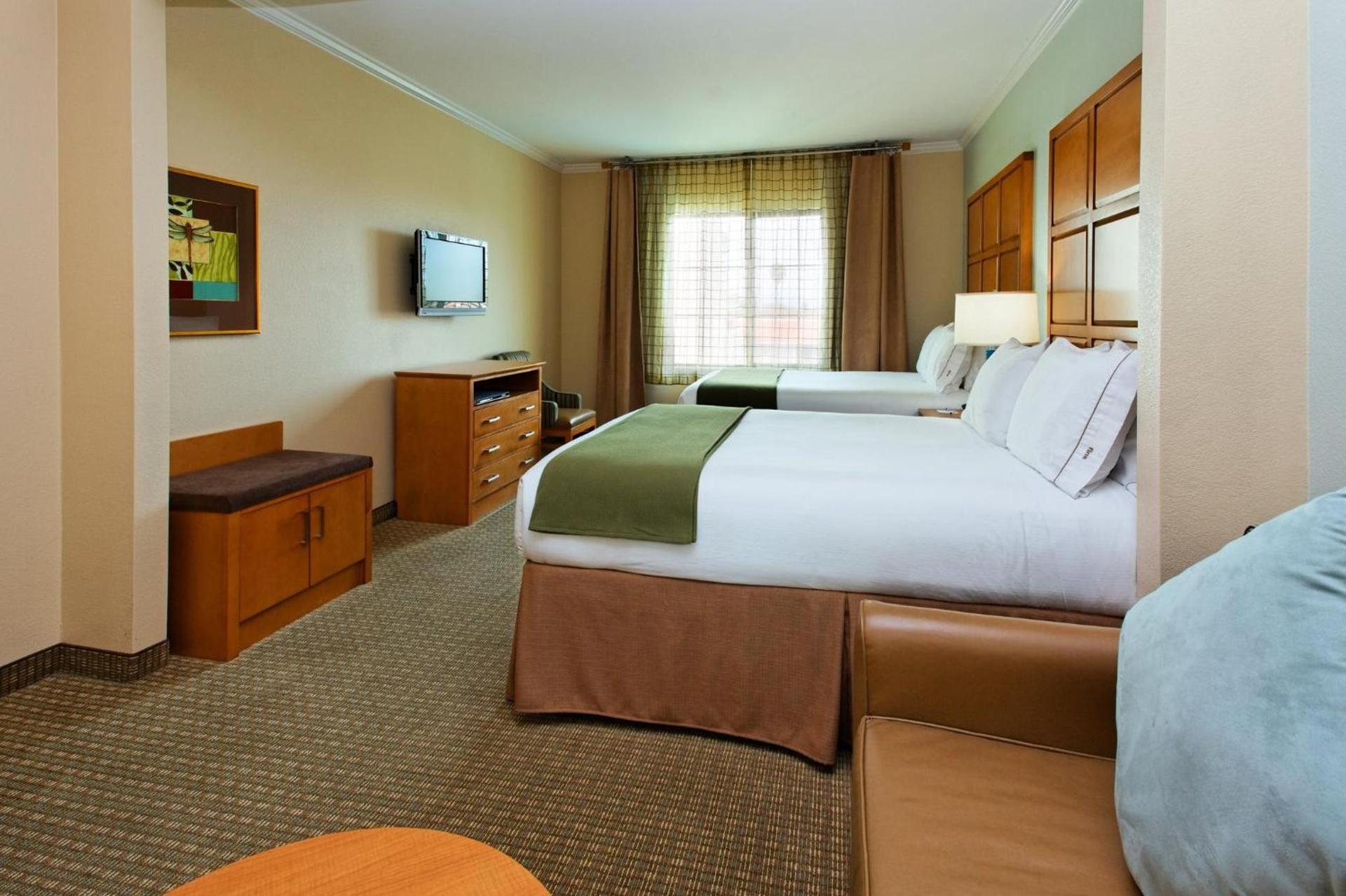 Holiday Inn Express & Suites Santa Clara - Silicon Valley by IHG photo 19