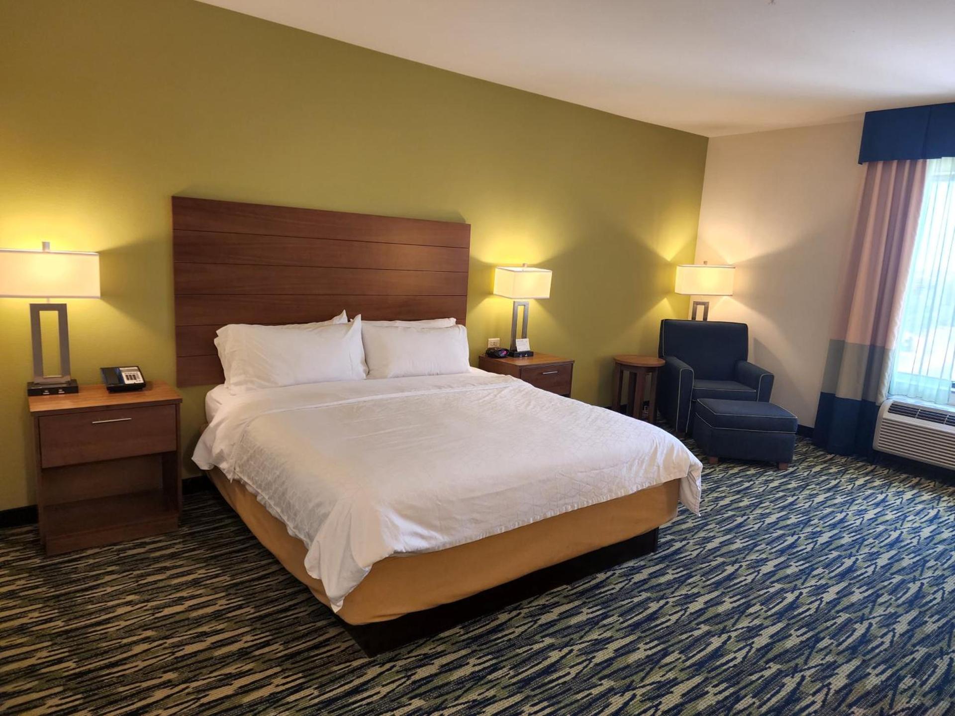Holiday Inn Express & Suites Midland South I-20 by IHG photo 58