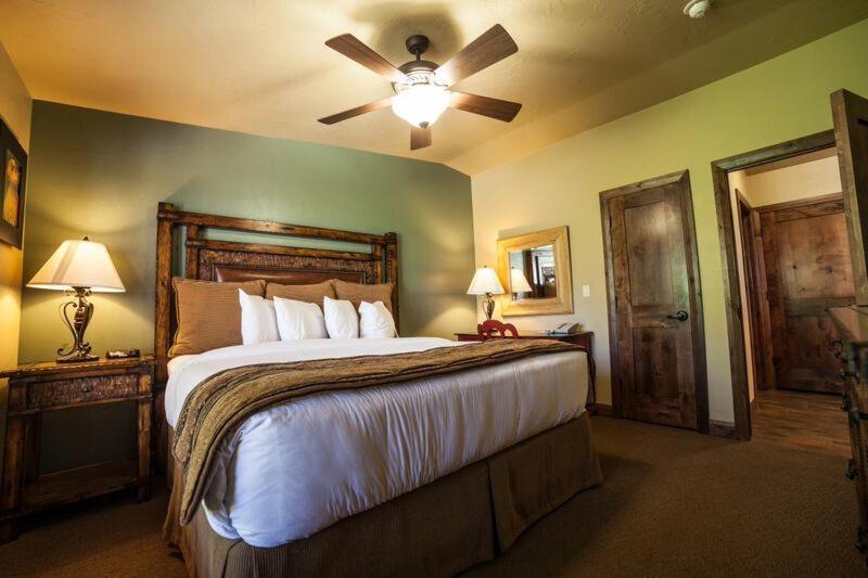 Cable Mountain Lodge photo 29