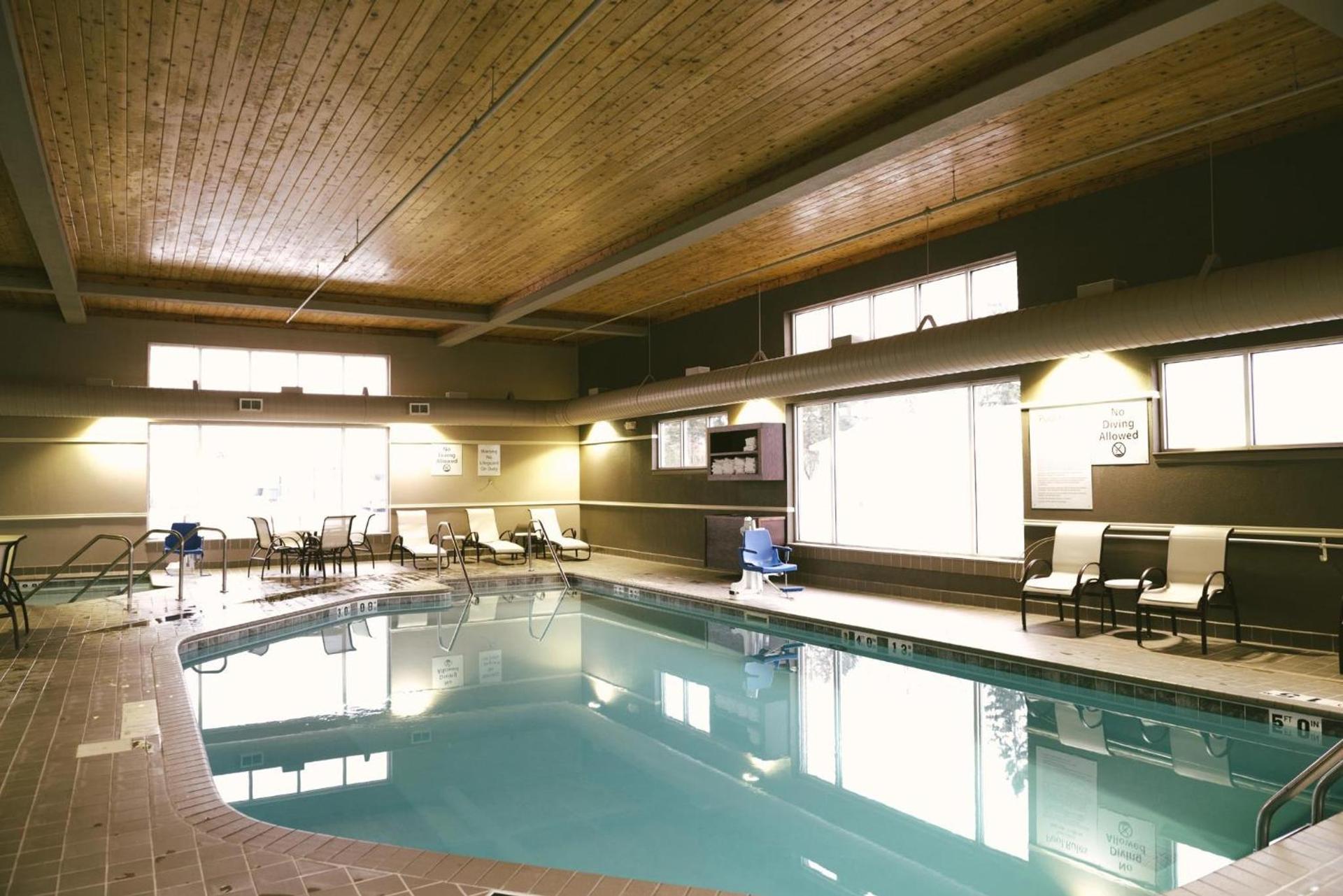 Holiday Inn Express & Suites Superior by IHG photo 40