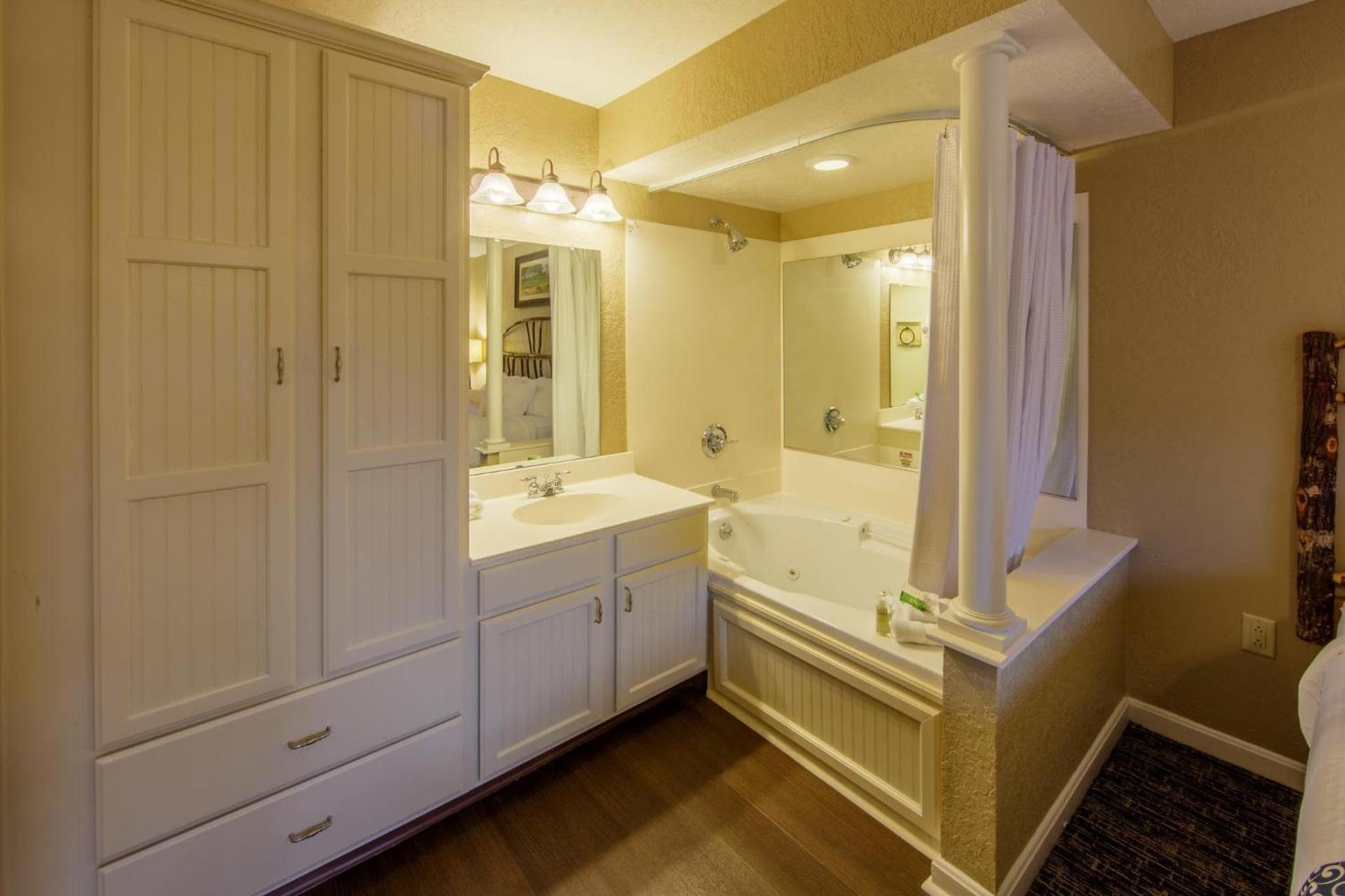 Holiday Inn Club Vacations Oak n Spruce Resort in the Berkshires photo 22