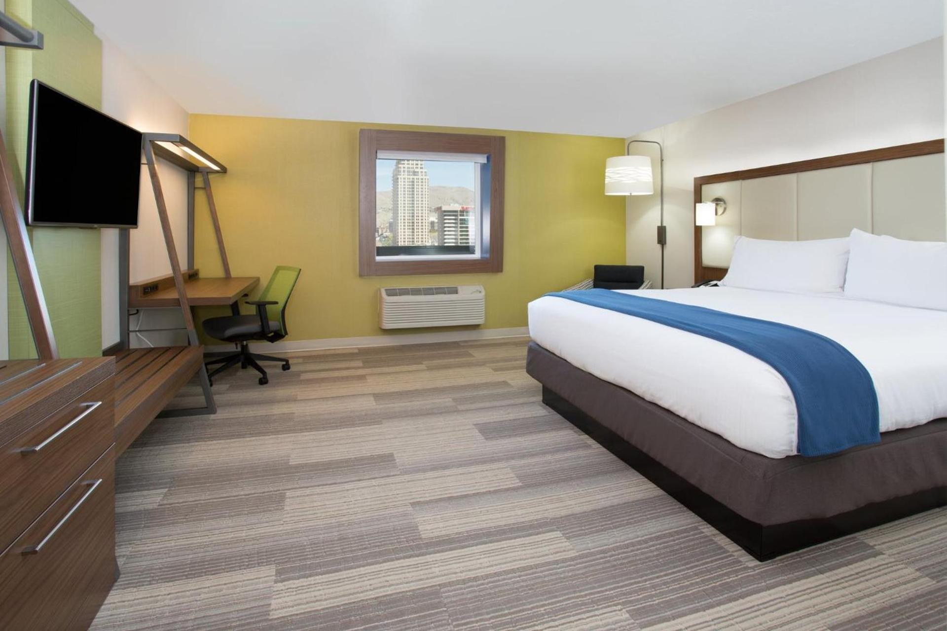 Holiday Inn Express & Suites - Houston IAH - Beltway 8 by IHG photo 15