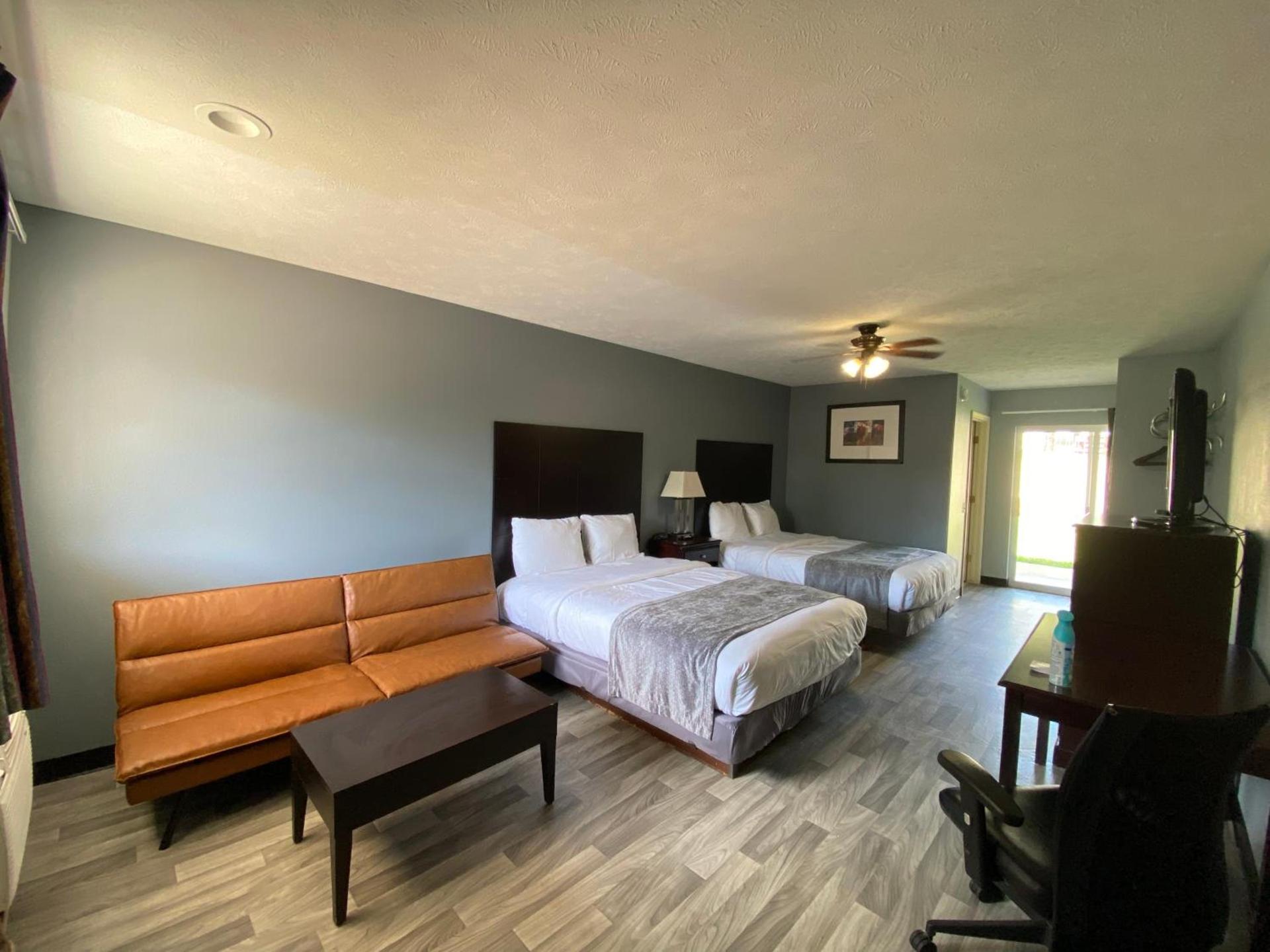 Aya's Blossoms Inn photo 18