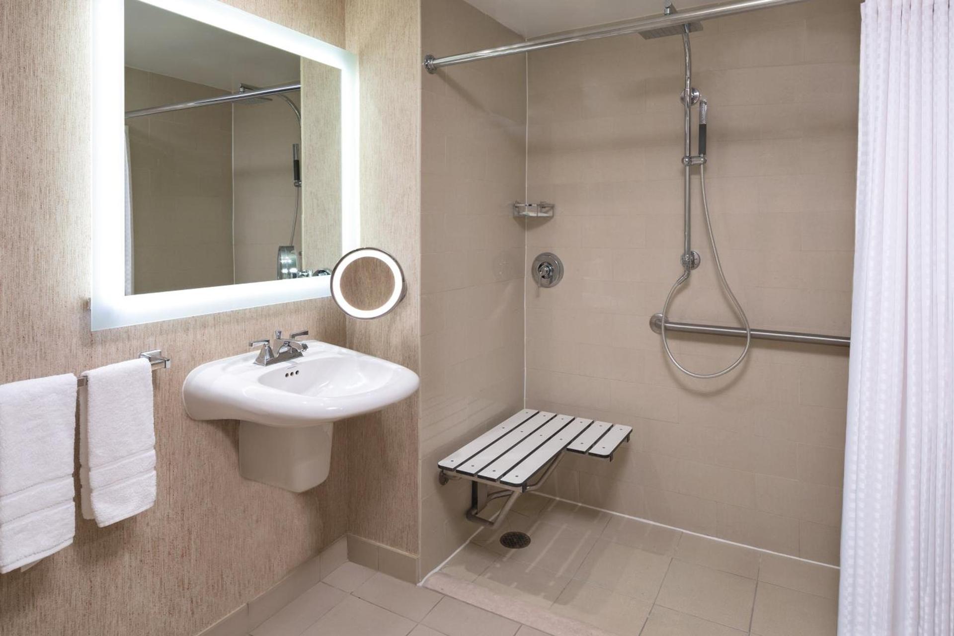 The Westin Southfield Detroit photo 18