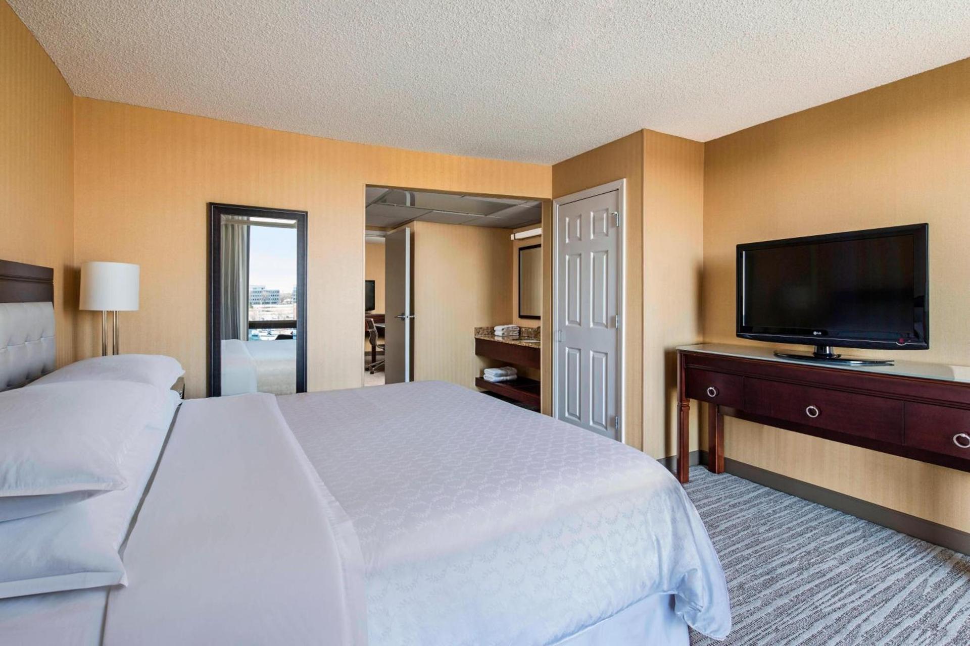 Sheraton West Des Moines photo 13