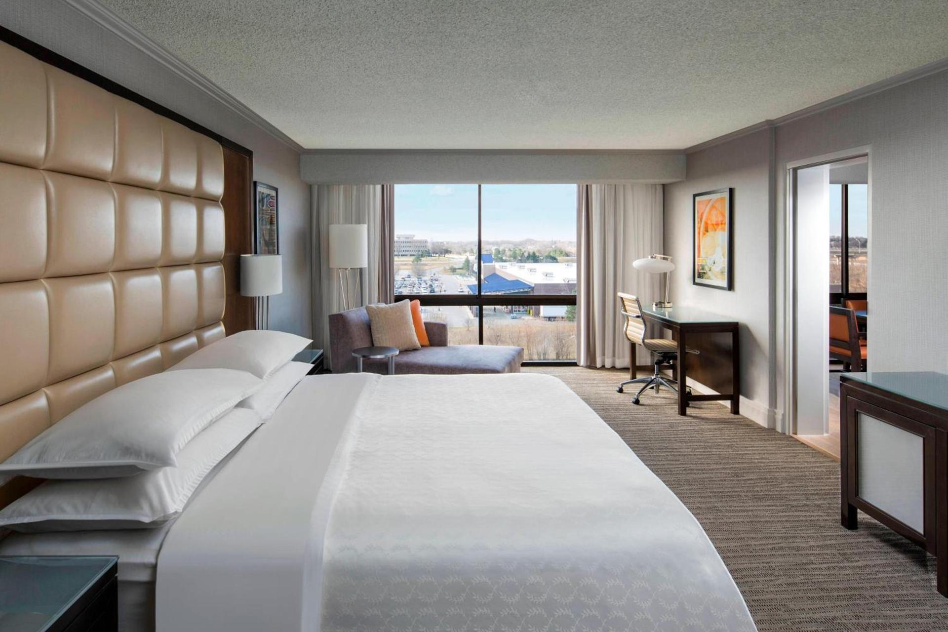 Sheraton West Des Moines photo 16