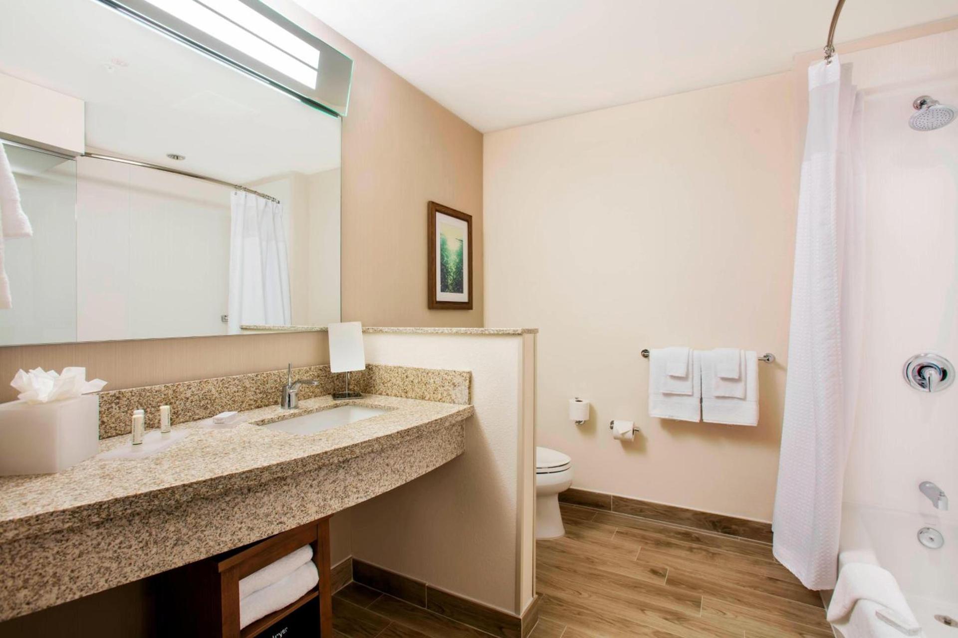 Courtyard by Marriott Faro Blanco Resort photo 36