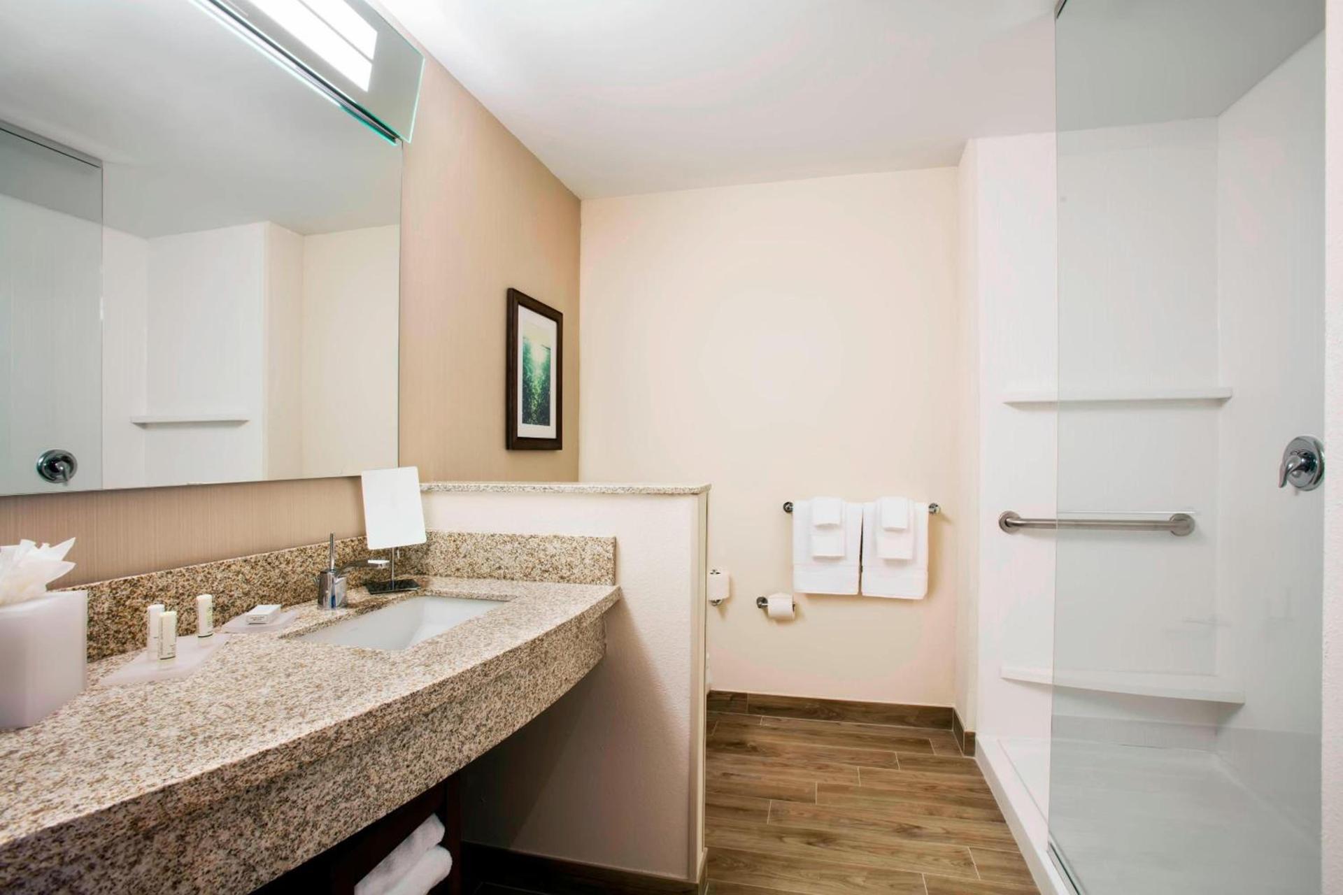 Courtyard by Marriott Faro Blanco Resort photo 37