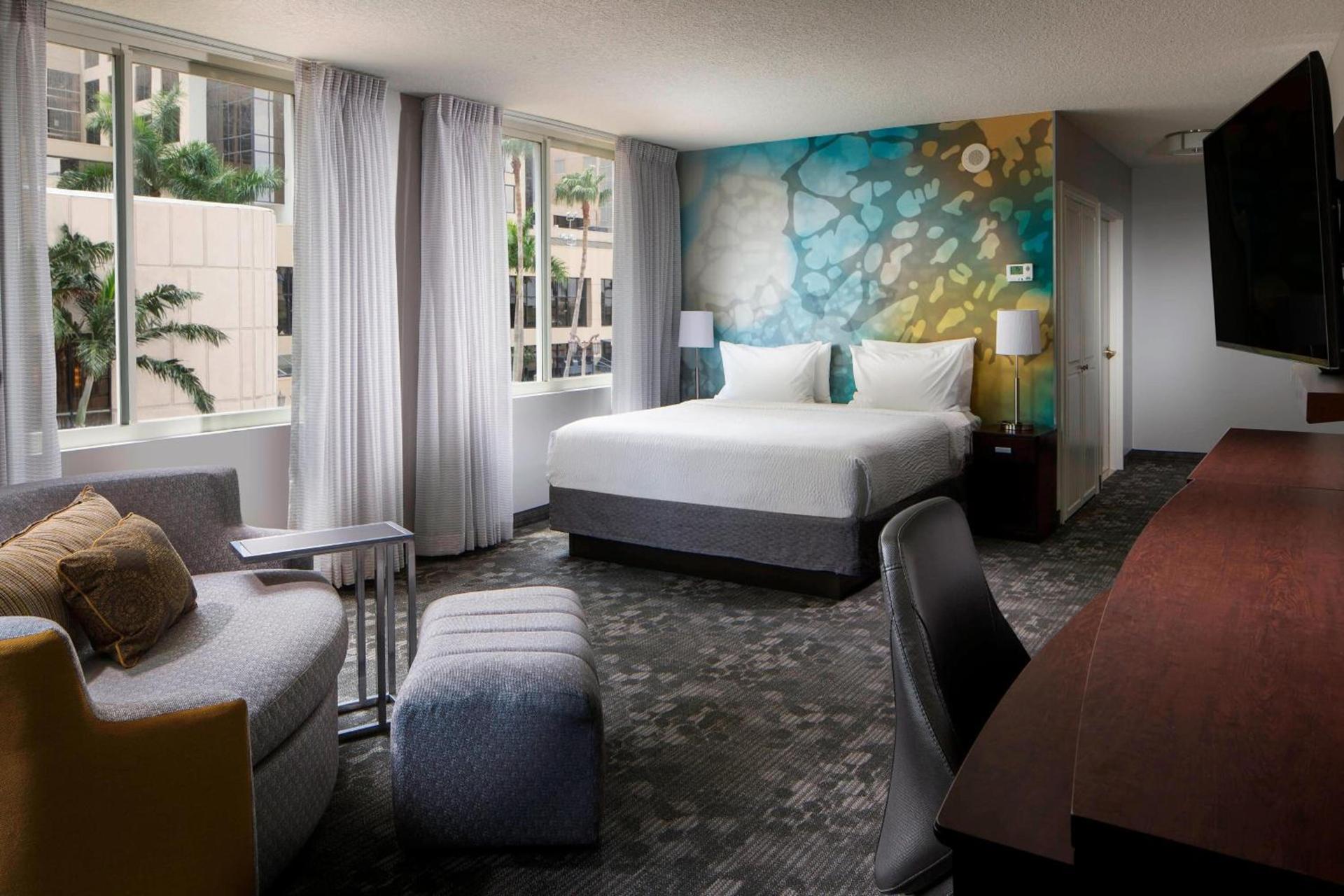 Courtyard Miami Dadeland photo 8
