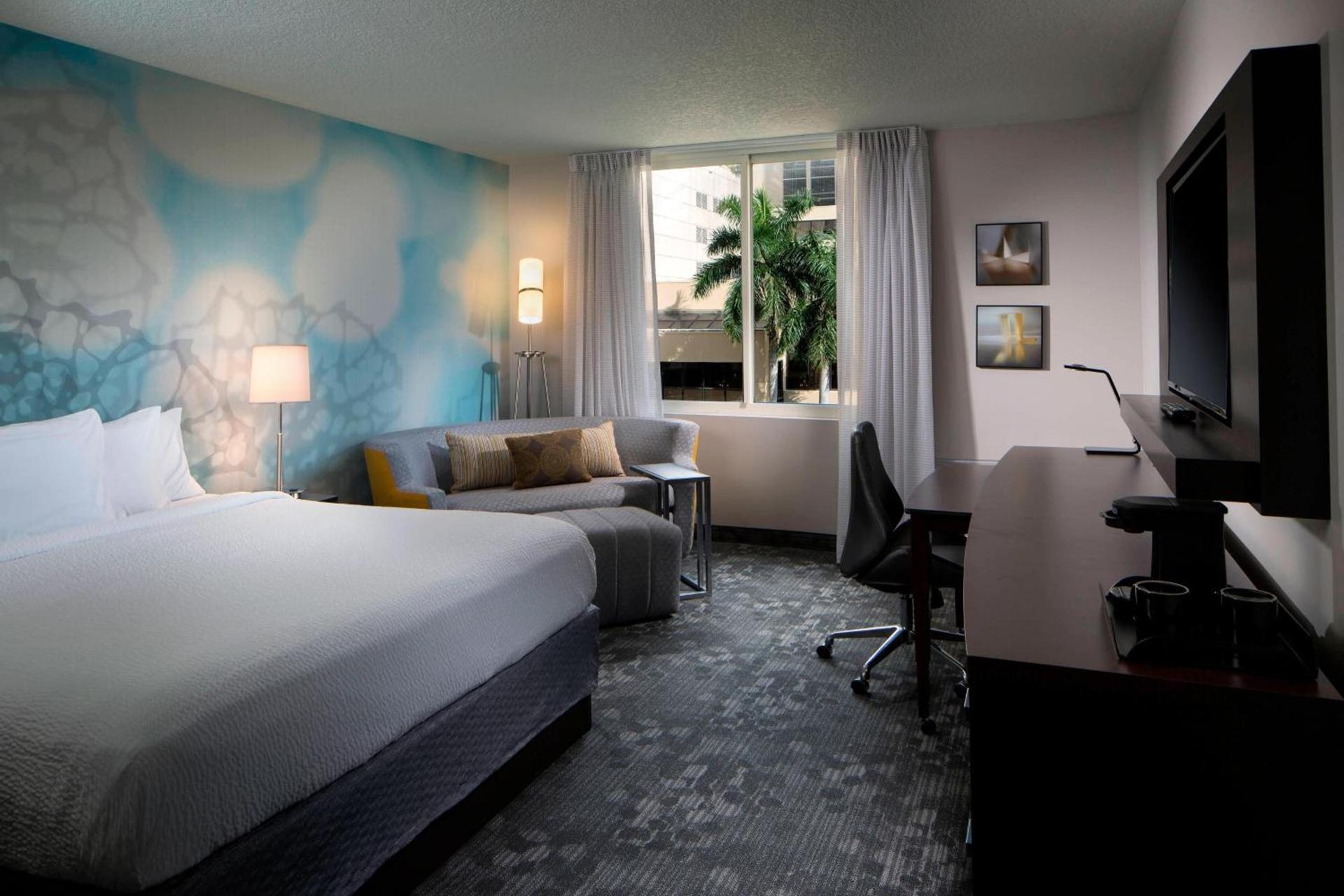 Courtyard Miami Dadeland photo 11