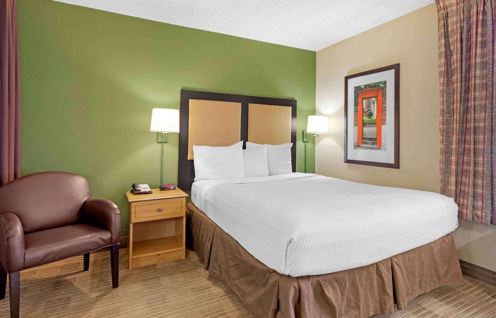 Extended Stay America Suites - Houston - Galleria - Uptown photo 8