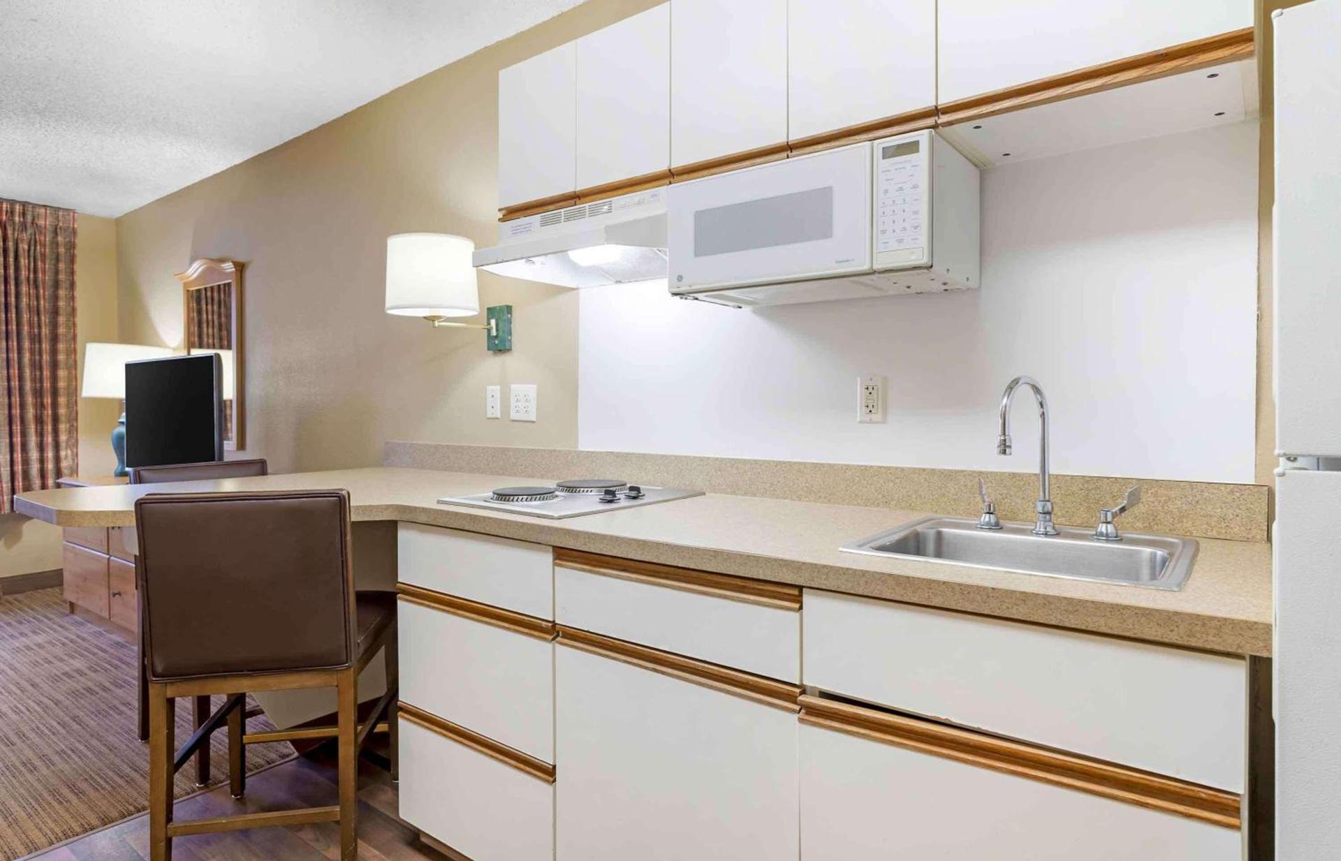 Extended Stay America Suites - Houston - Galleria - Uptown photo 14