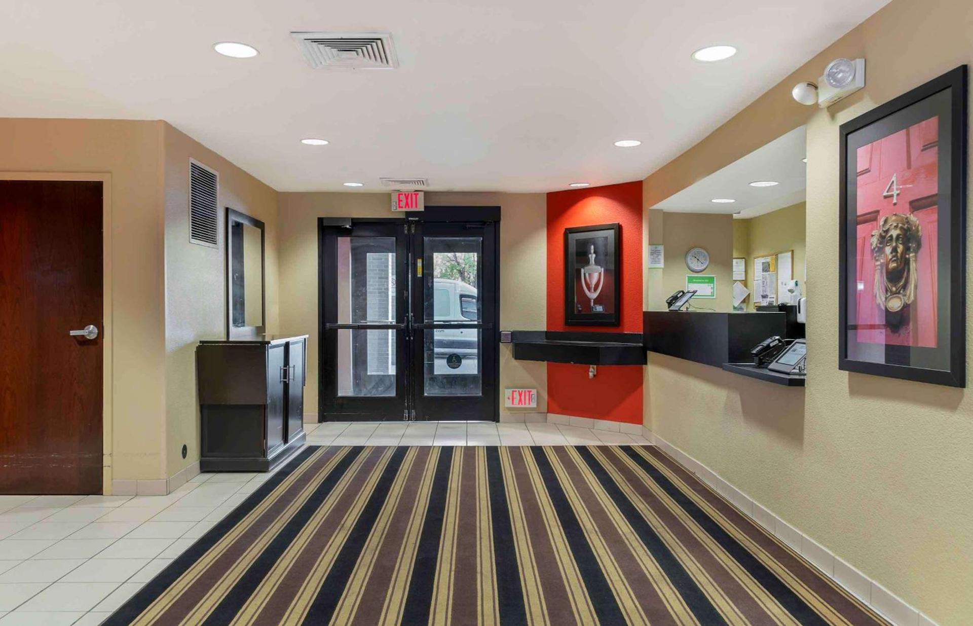 Extended Stay America Suites - Detroit - Metropolitan Airport photo 5