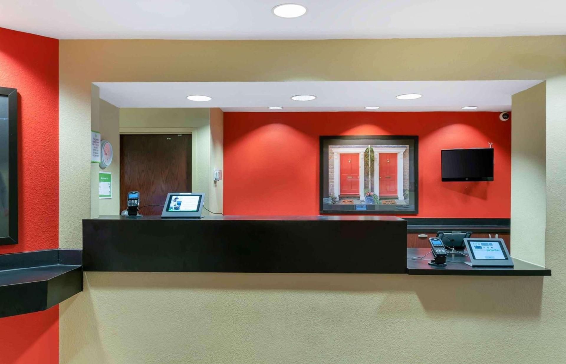 Extended Stay America Suites - Detroit - Metropolitan Airport photo 7