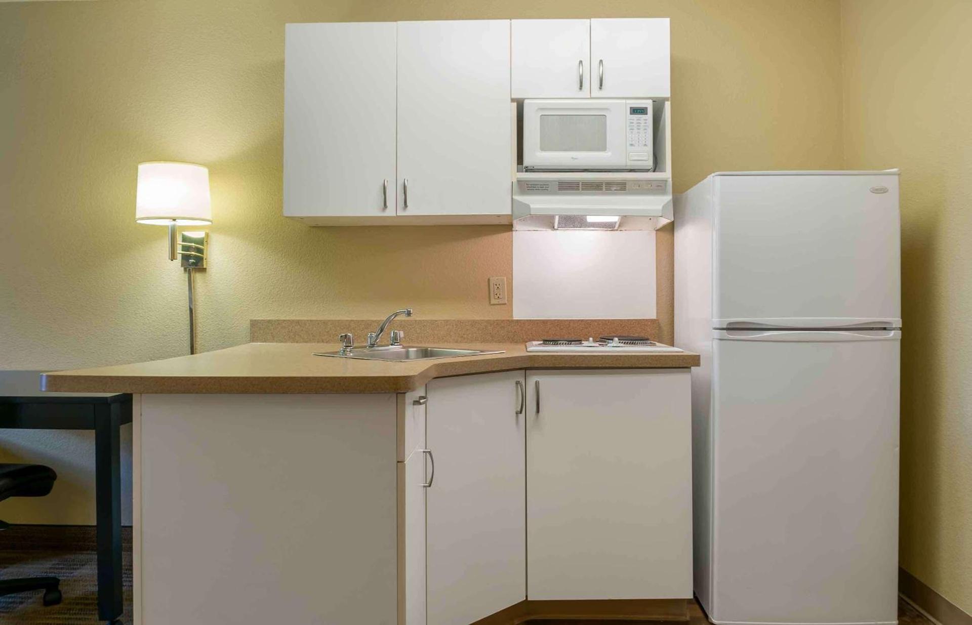 Extended Stay America Suites - Detroit - Metropolitan Airport photo 13