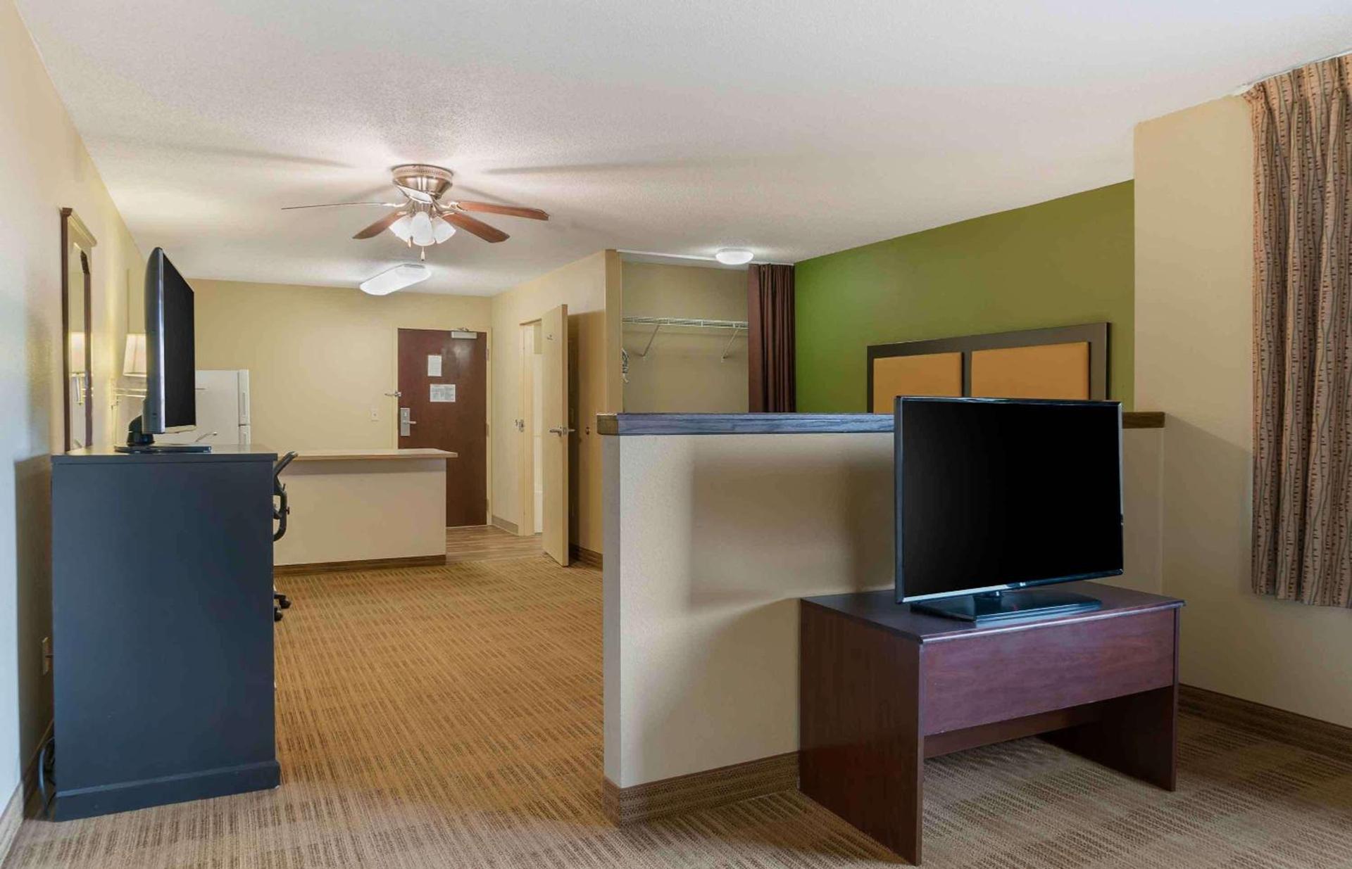 Extended Stay America Suites - Detroit - Metropolitan Airport photo 29