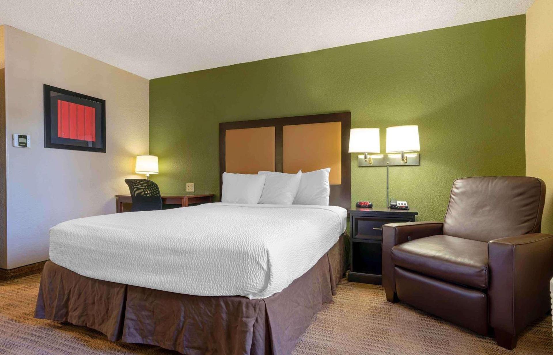 Extended Stay America Suites - Santa Rosa - North photo 13