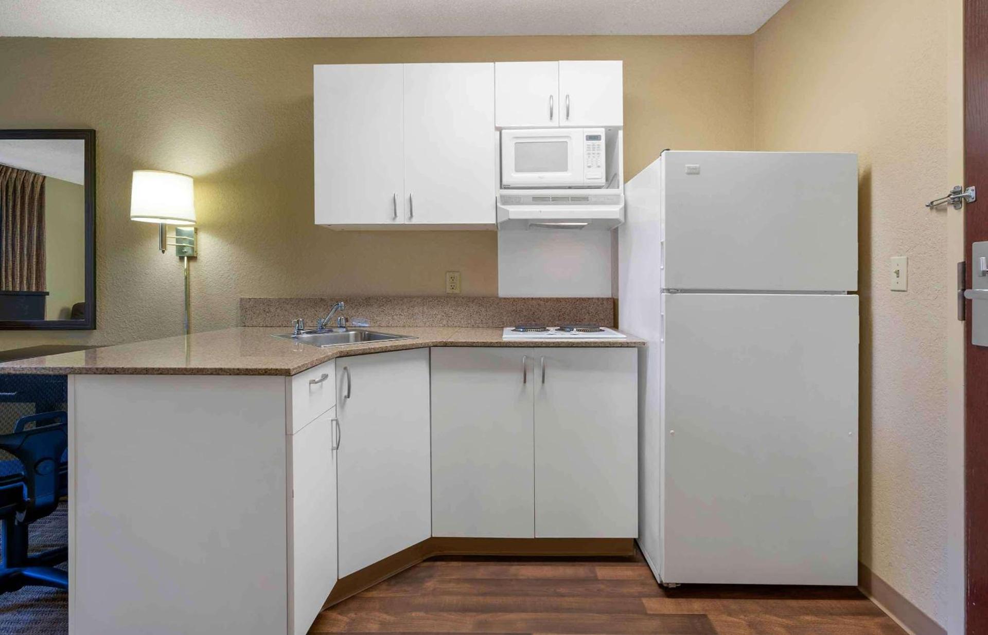 Extended Stay America Suites - Santa Rosa - North photo 16