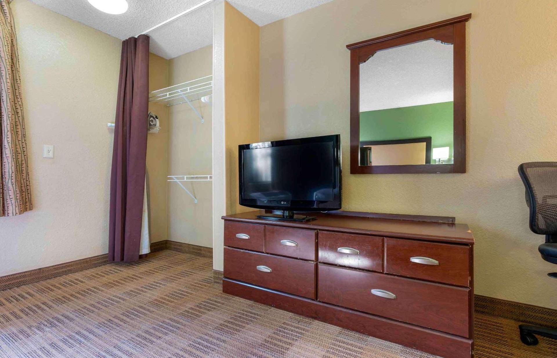 Extended Stay America Suites - Santa Rosa - North photo 26