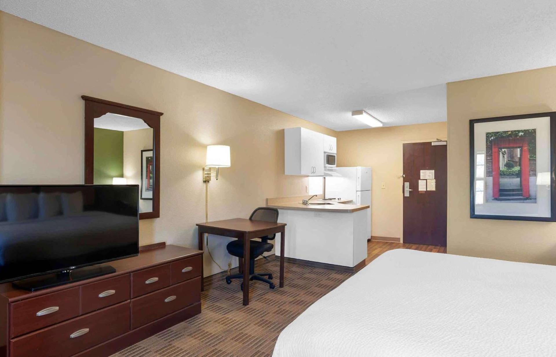 Extended Stay America Suites - San Rafael - Francisco Blvd East photo 17