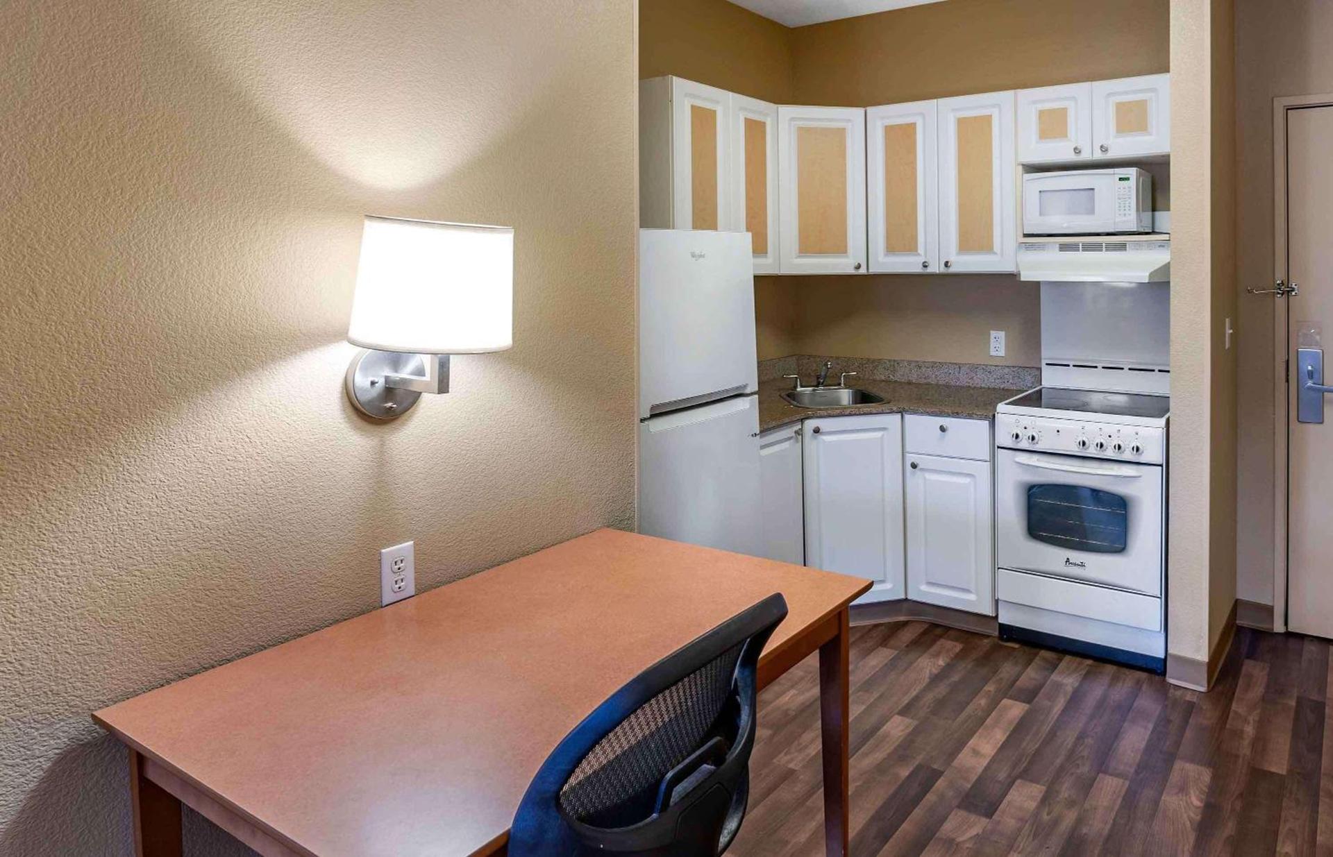 Extended Stay America Suites - San Rafael - Francisco Blvd East photo 24