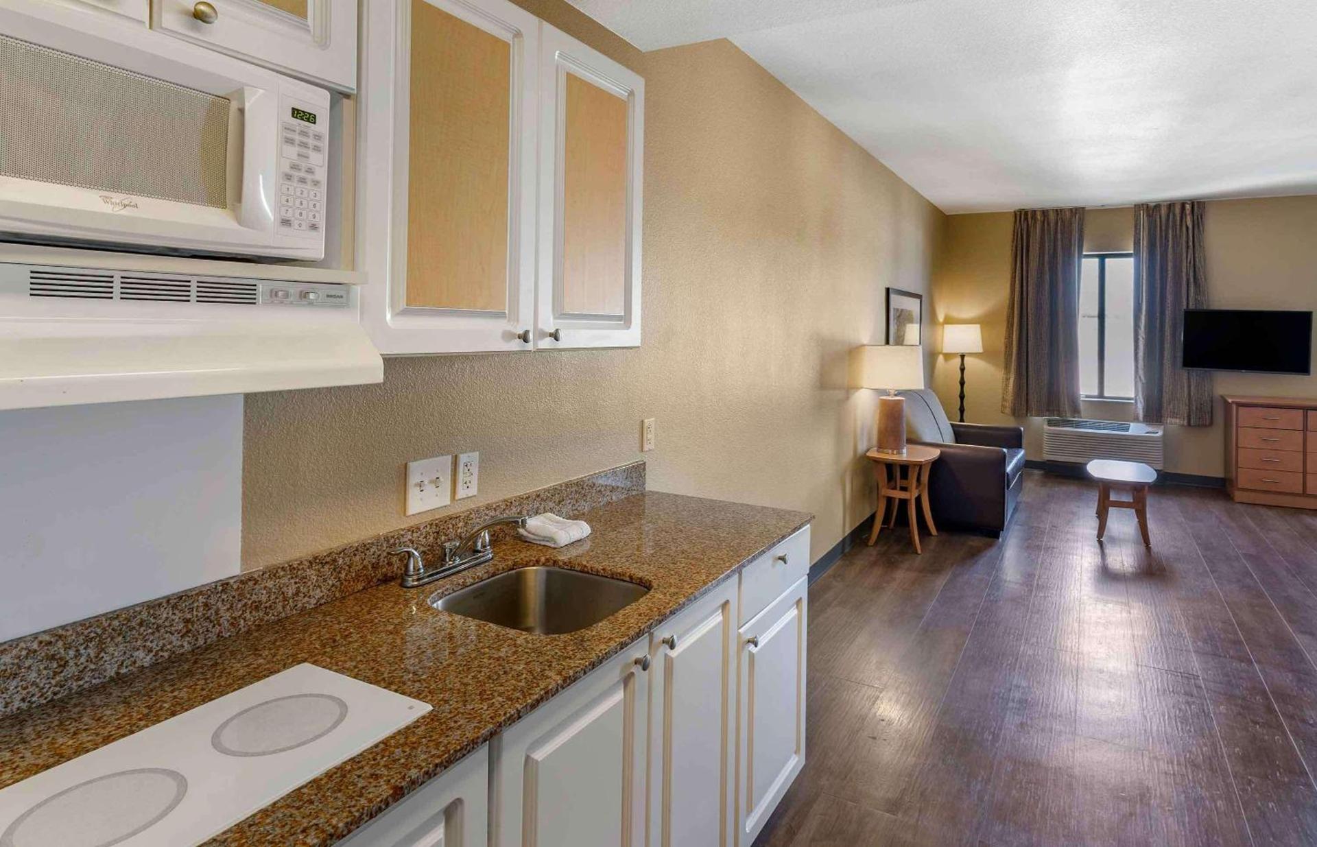 Extended Stay America Suites - San Rafael - Francisco Blvd East photo 33
