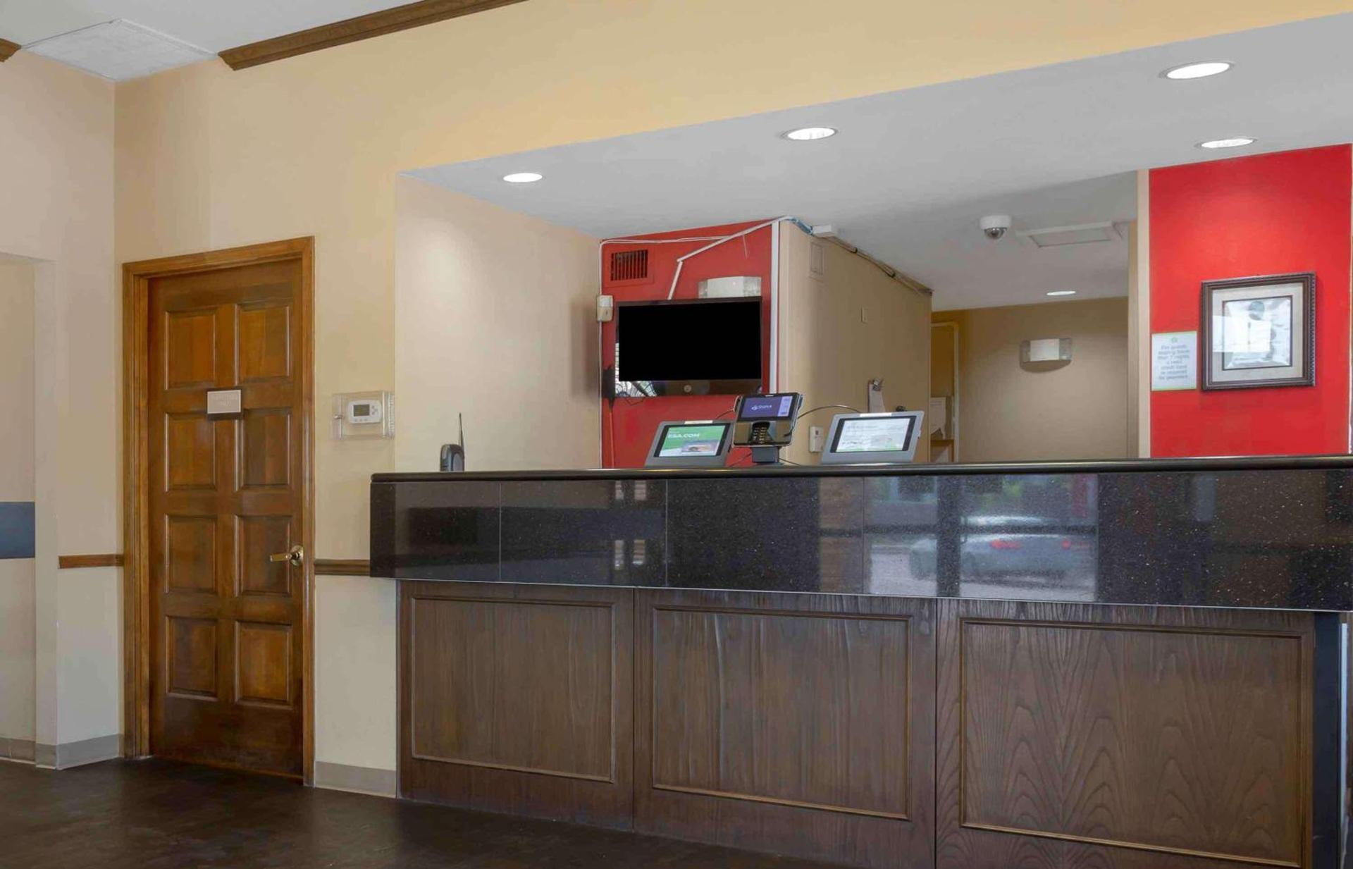 Extended Stay America Select Suites - Phoenix - Airport - E Oak St photo 5