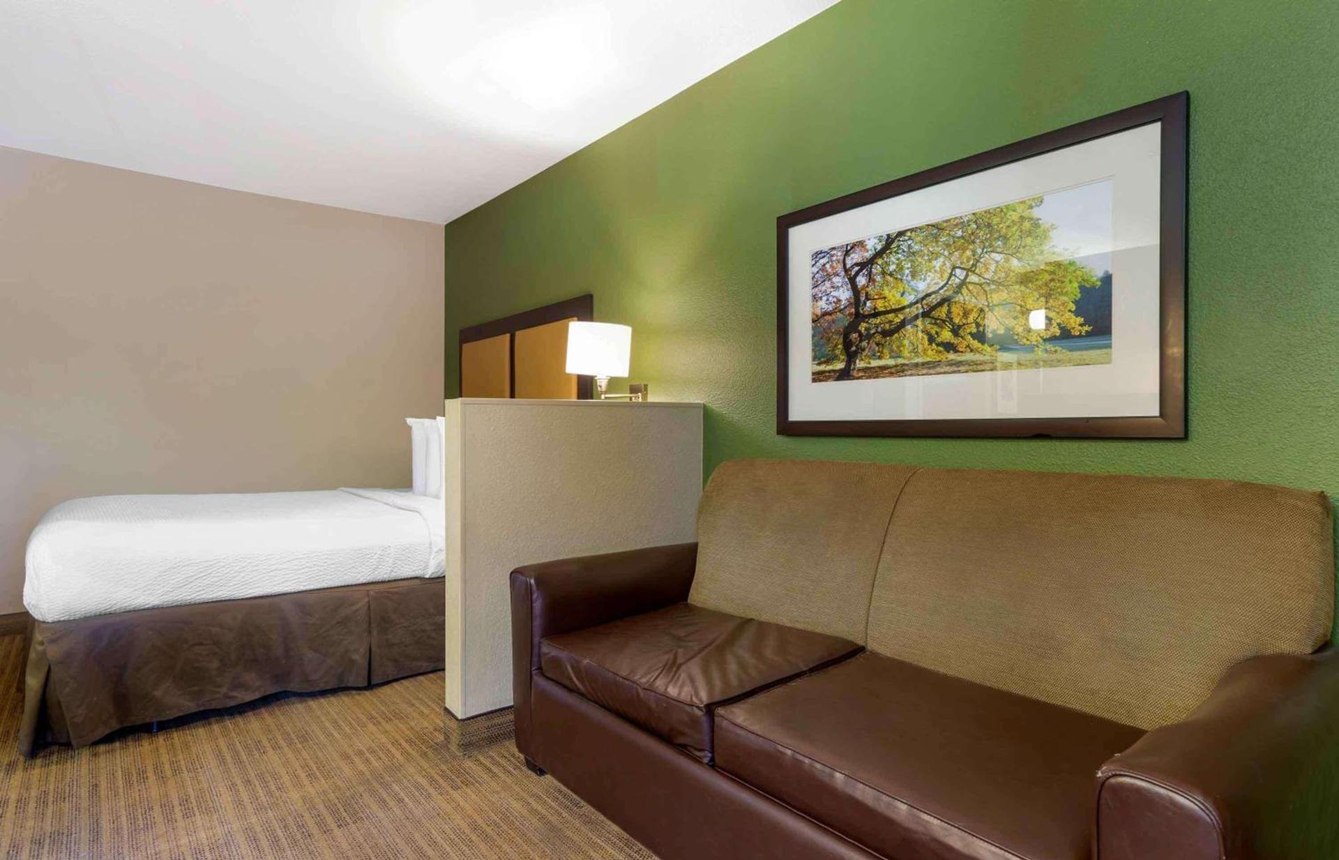 Extended Stay America Select Suites - Phoenix - Airport - E Oak St photo 7