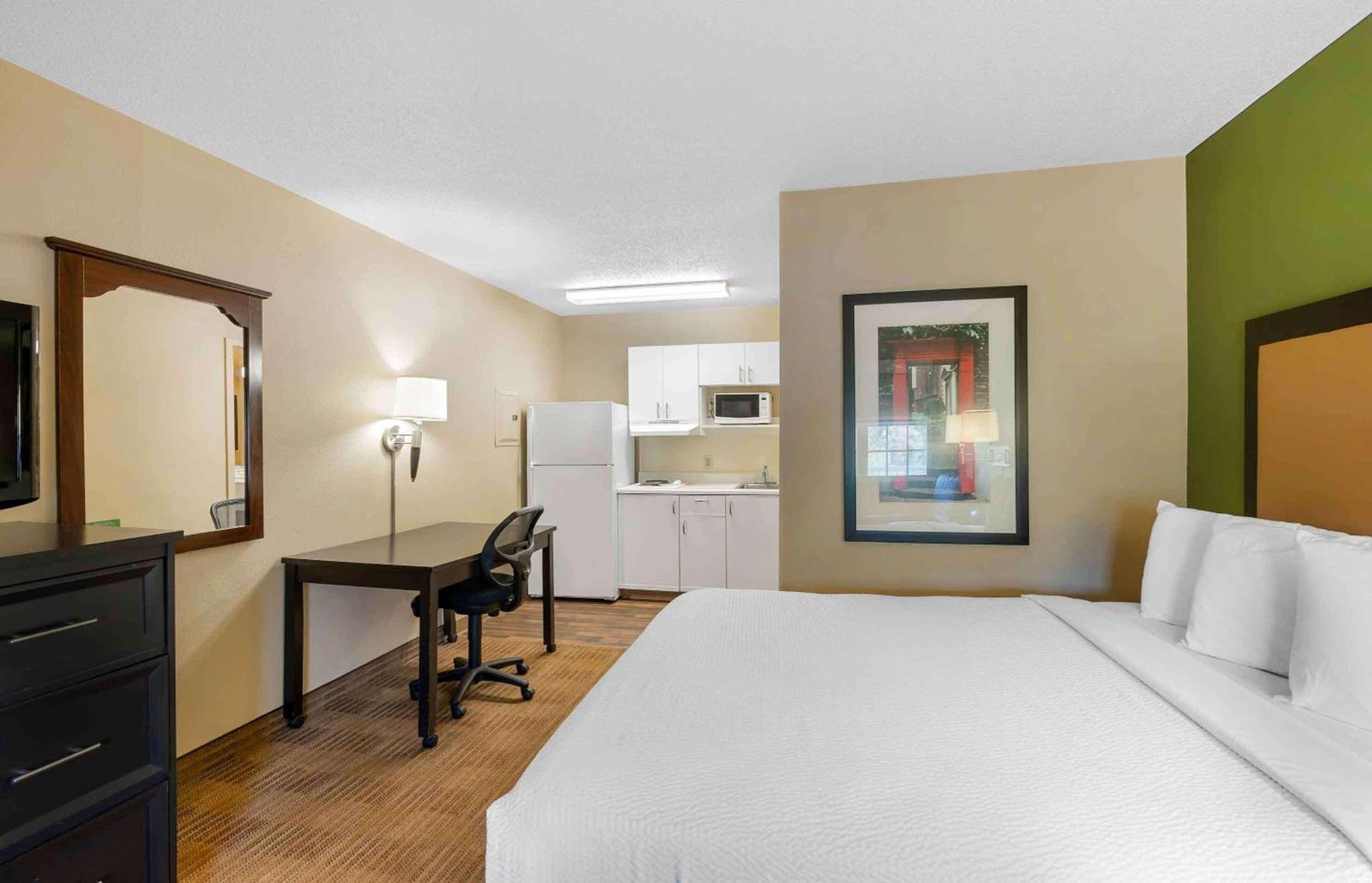 Extended Stay America Suites - Virginia Beach - Independence Blvd photo 12