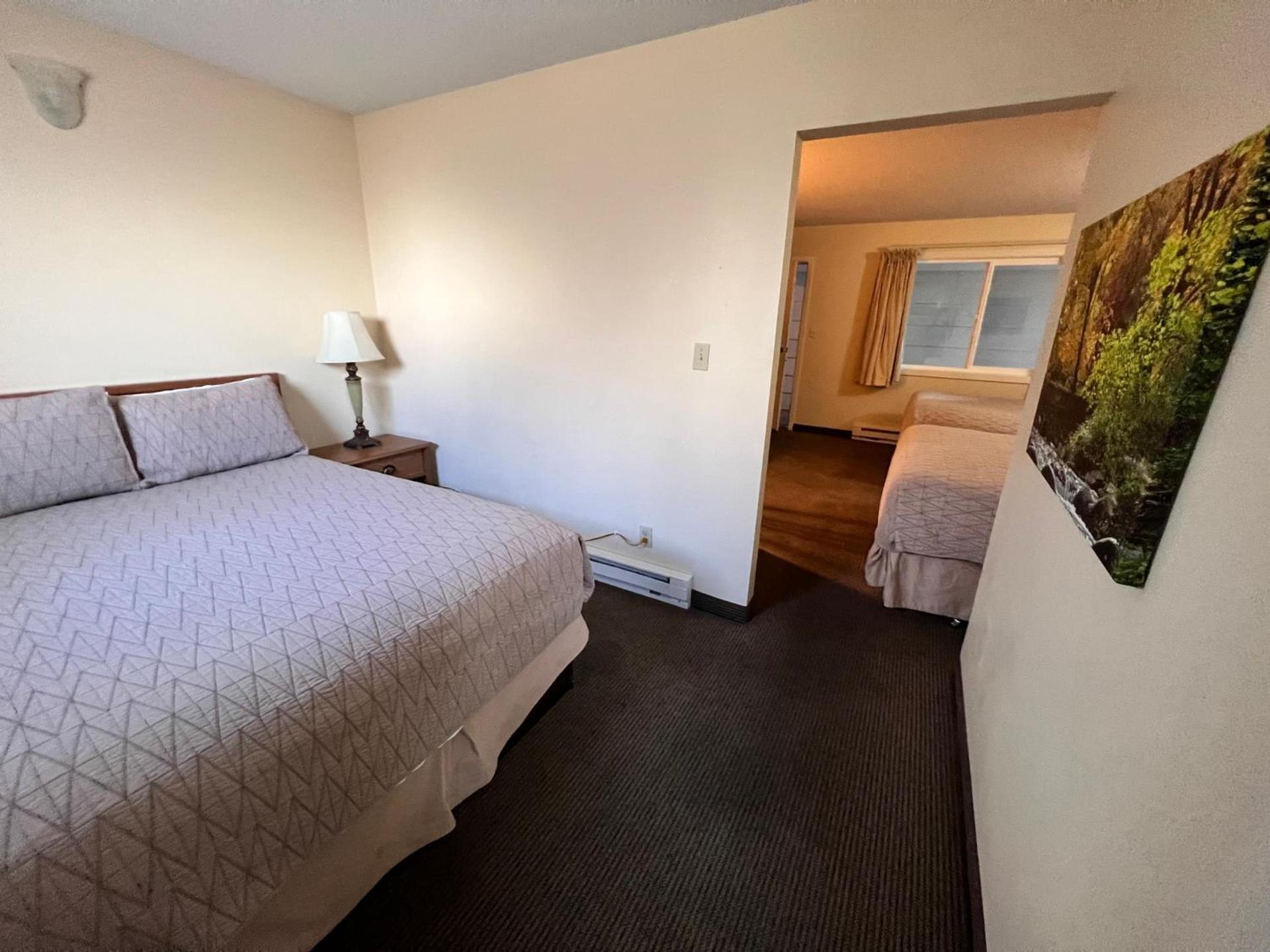 Timbers INN and Suites photo 21