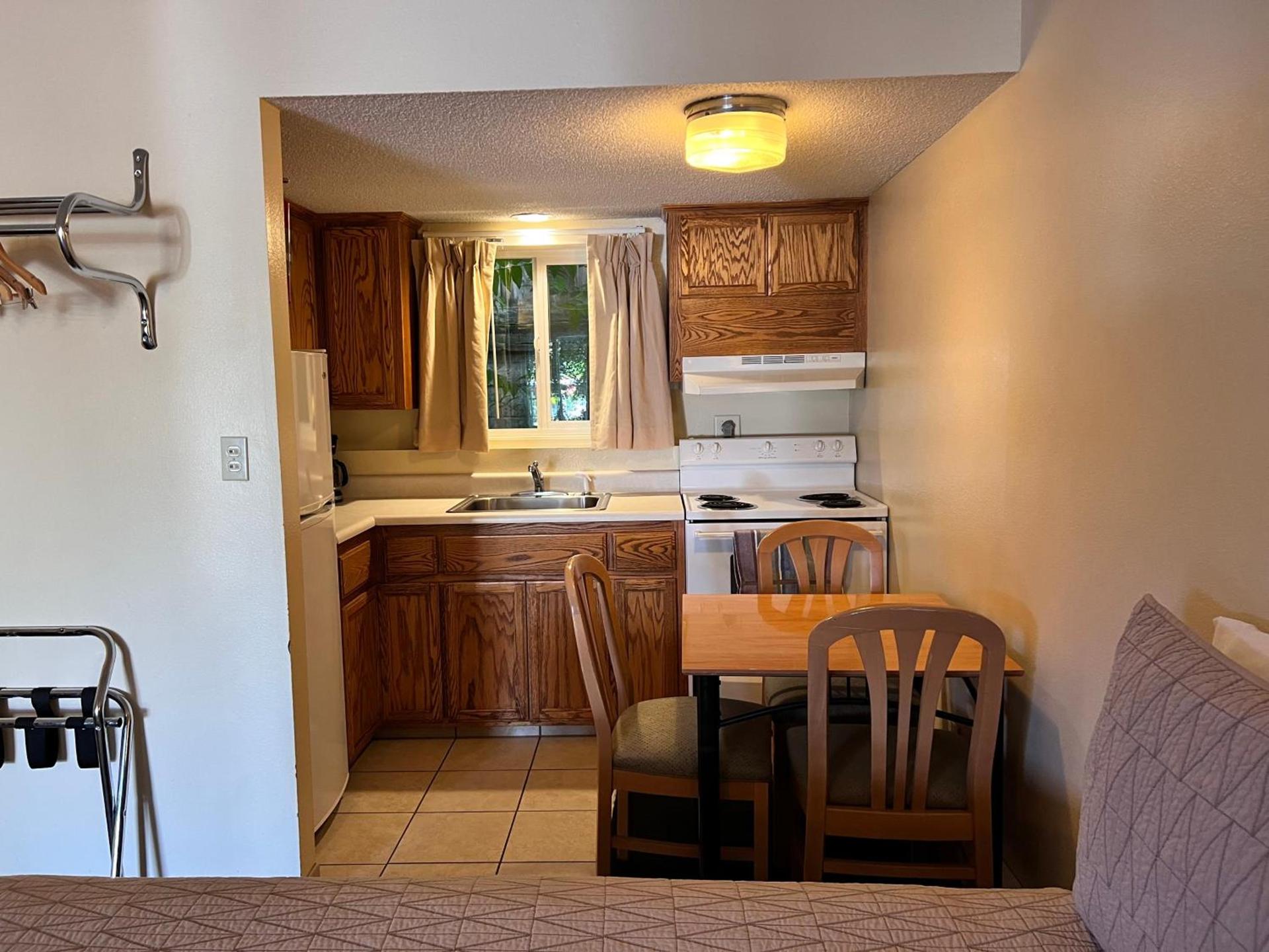 Timbers INN and Suites photo 23
