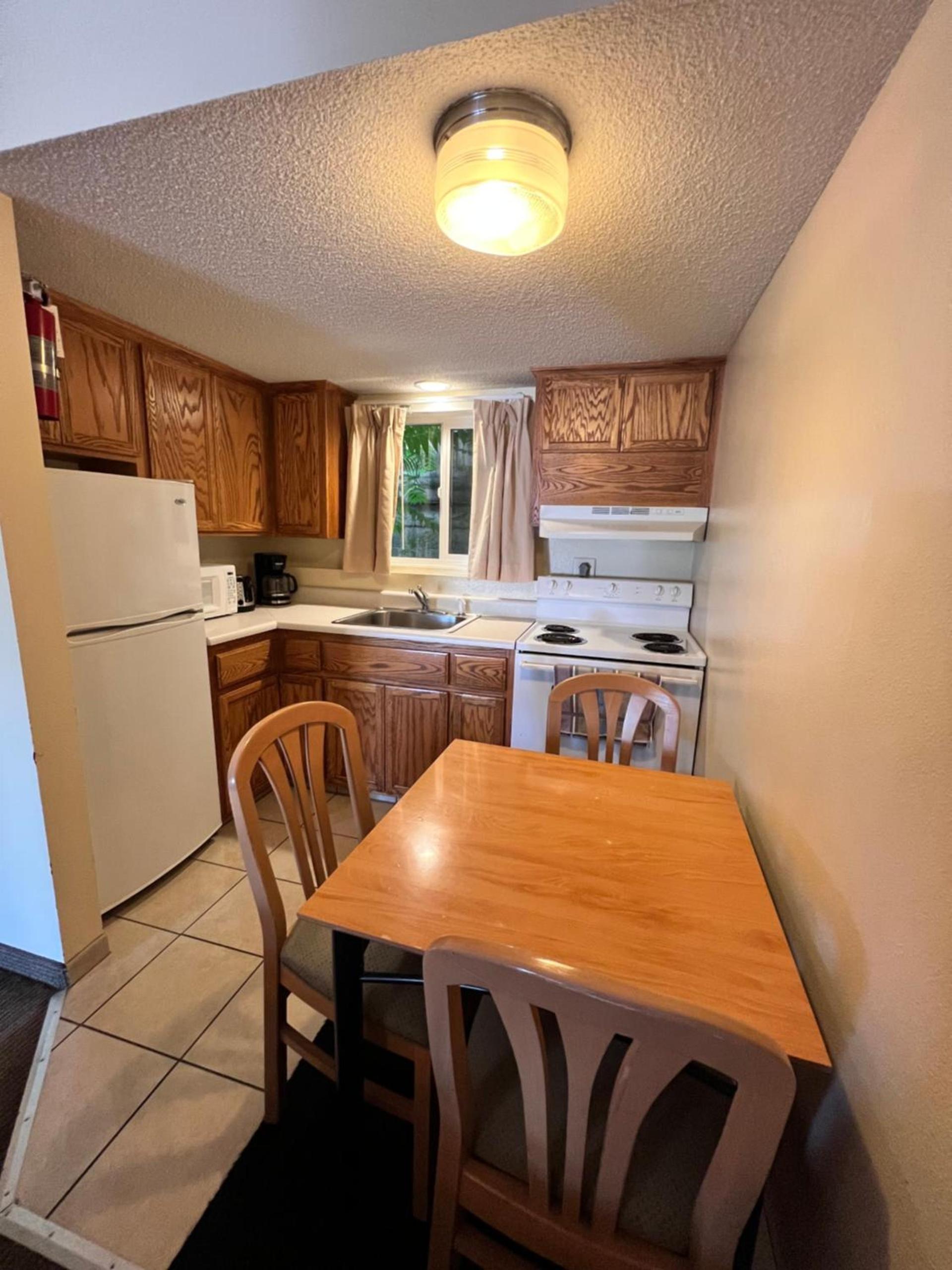 Timbers INN and Suites photo 24