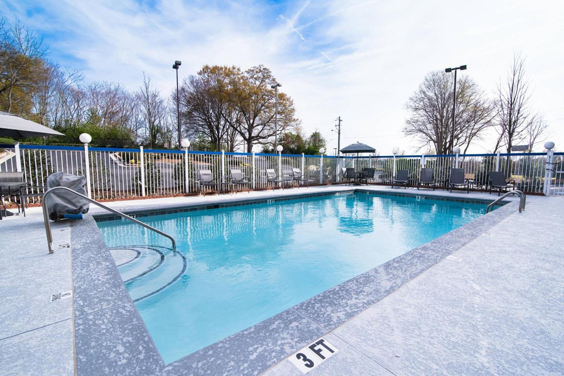 Fairfield Inn & Suites Atlanta Airport North photo 2